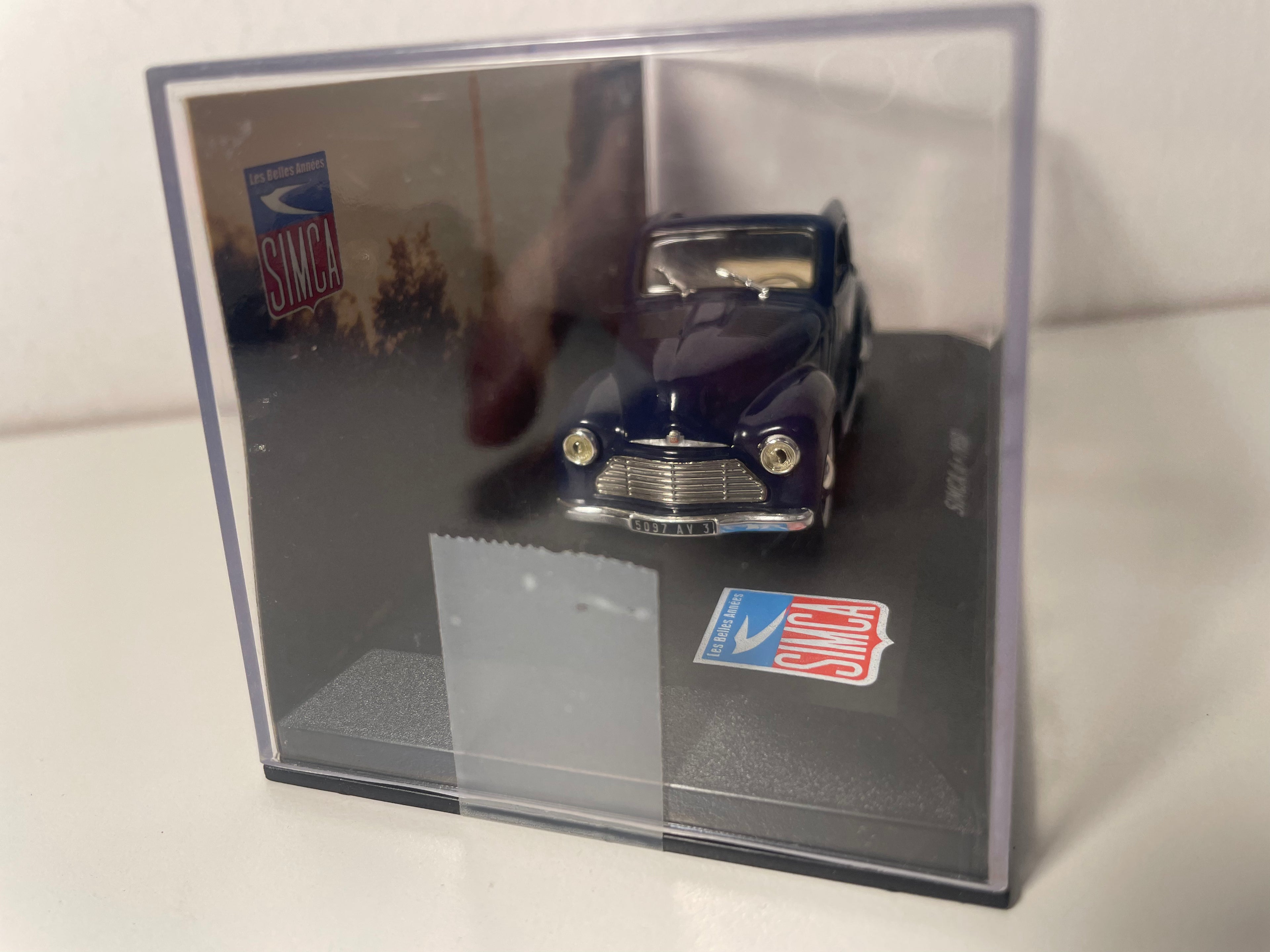 SIMCA 6 azul de 1950