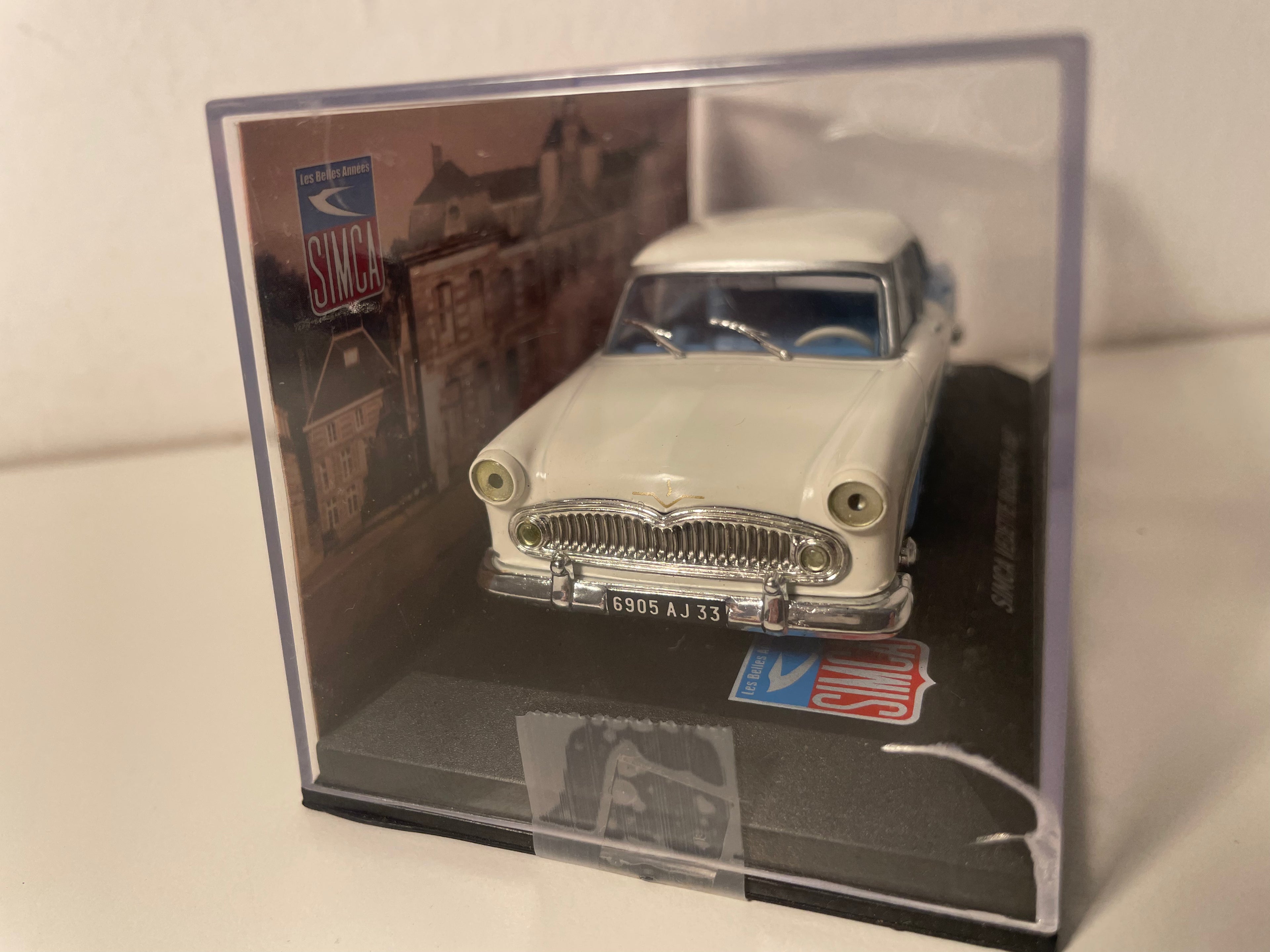 SIMCA Vedette Régence wäiss a blo aus 1957