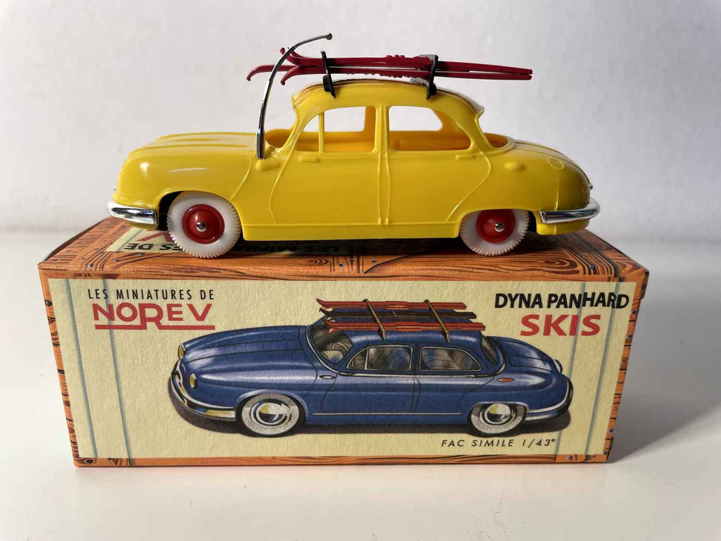 Panhard Dyna gialla con sci - NOREV (auto in plastica)