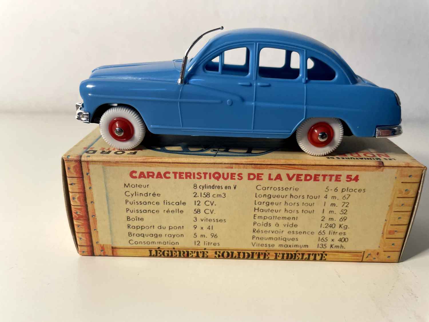 Ford Vedette 54 niebieska - NOREV (samochód z plastiku)