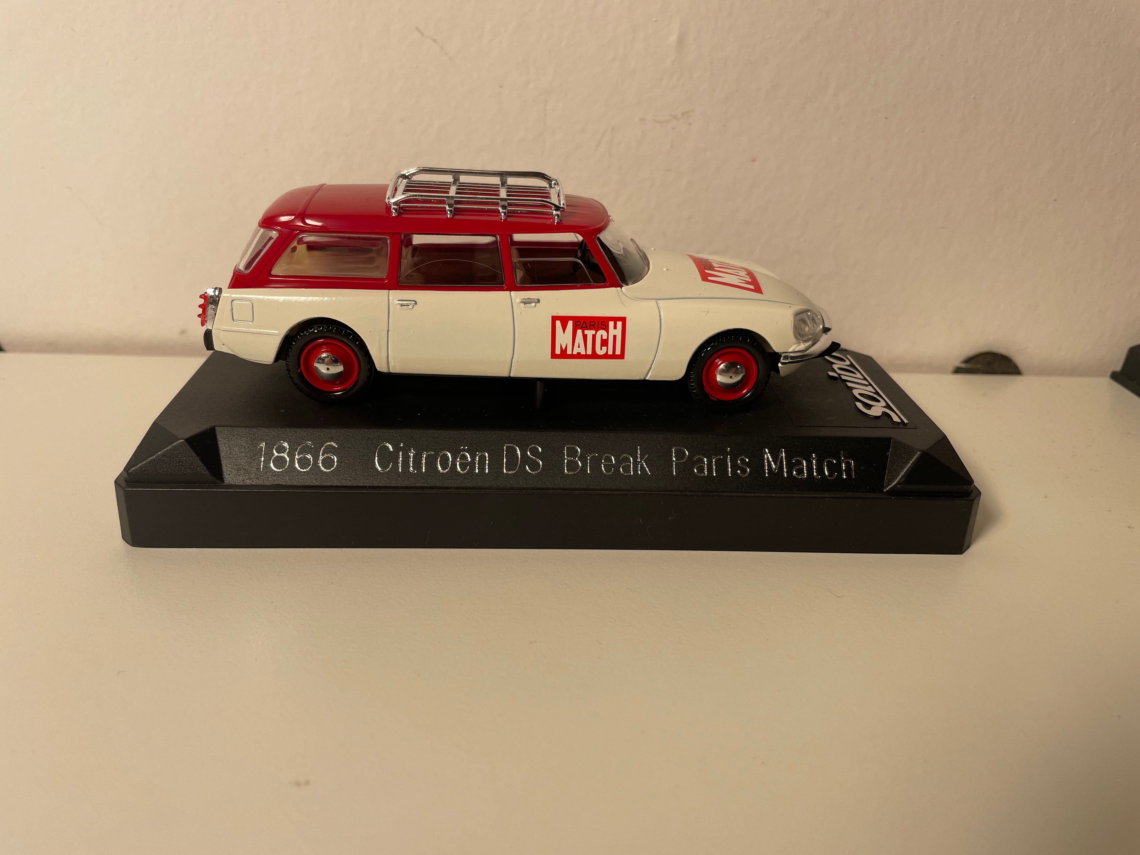 Citroën DS break blanco y rojo con galería PARIS MATCH - Solido referencia 1866
