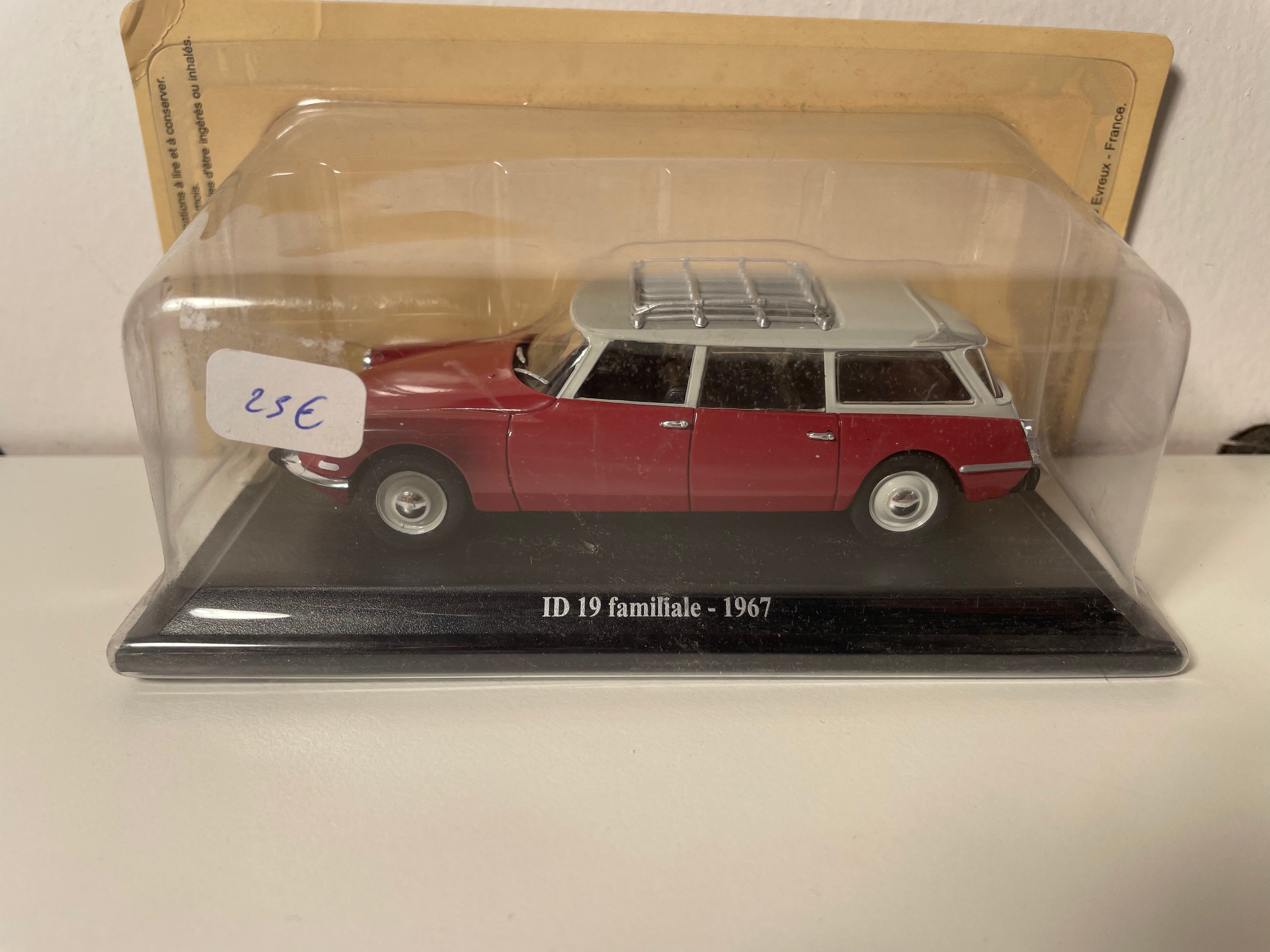 Citroën ID 19 Familiale Bordeaux und graues Dach mit Galerie von 1967 (in Blister)