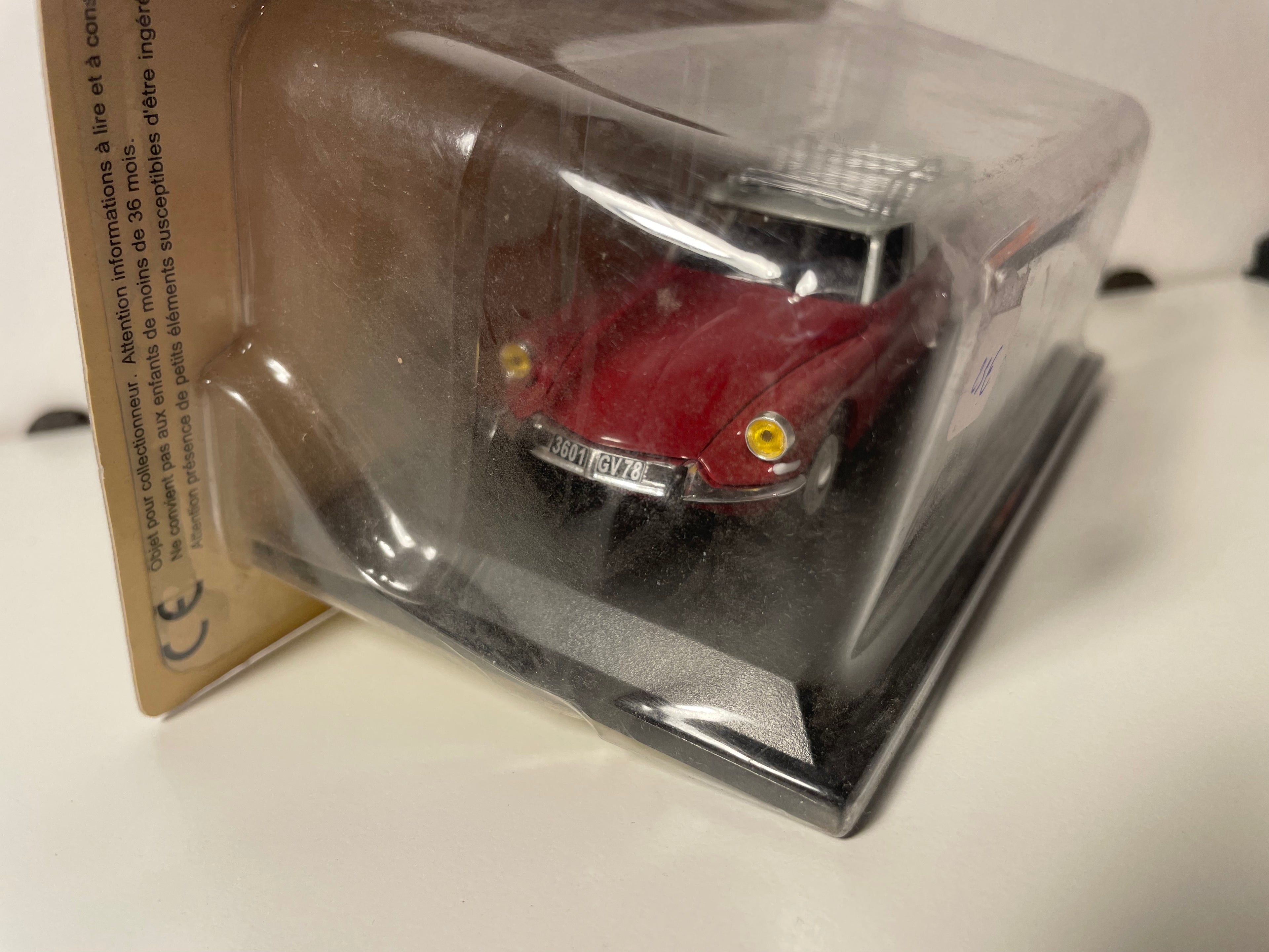 Citroën ID 19 Familiale Bordeaux und graues Dach mit Galerie von 1967 (in Blister)