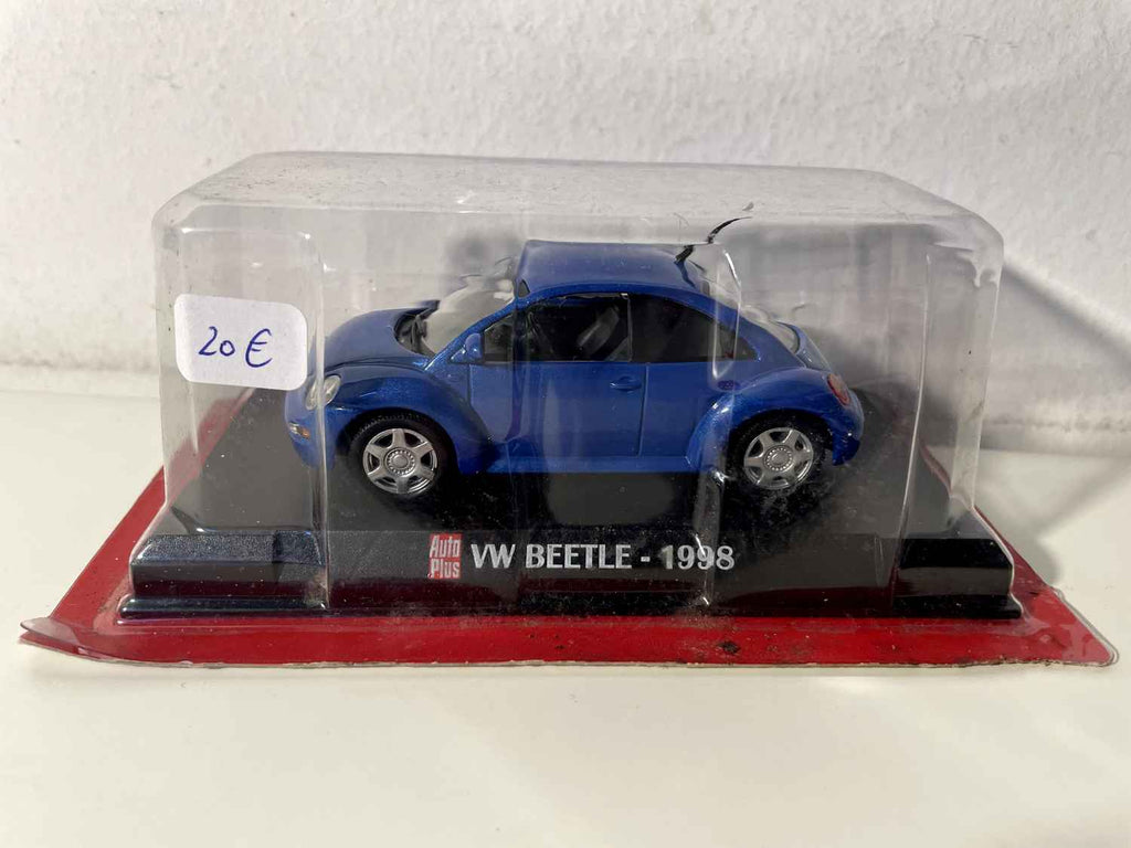 Volkswagen Beetle blu del 1998 - Auto Plus