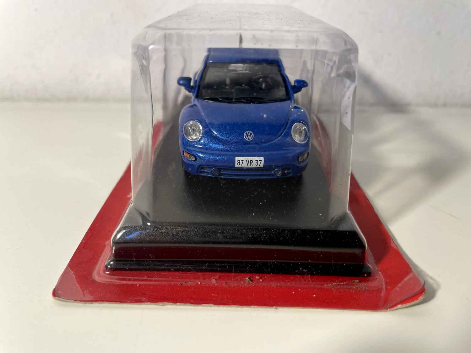 Volkswagen Beetle azul de 1998 - Auto Plus