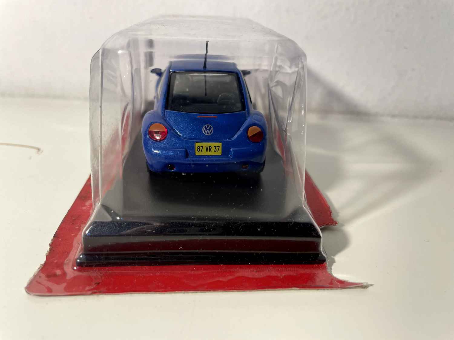 Volkswagen Beetle azul de 1998 - Auto Plus