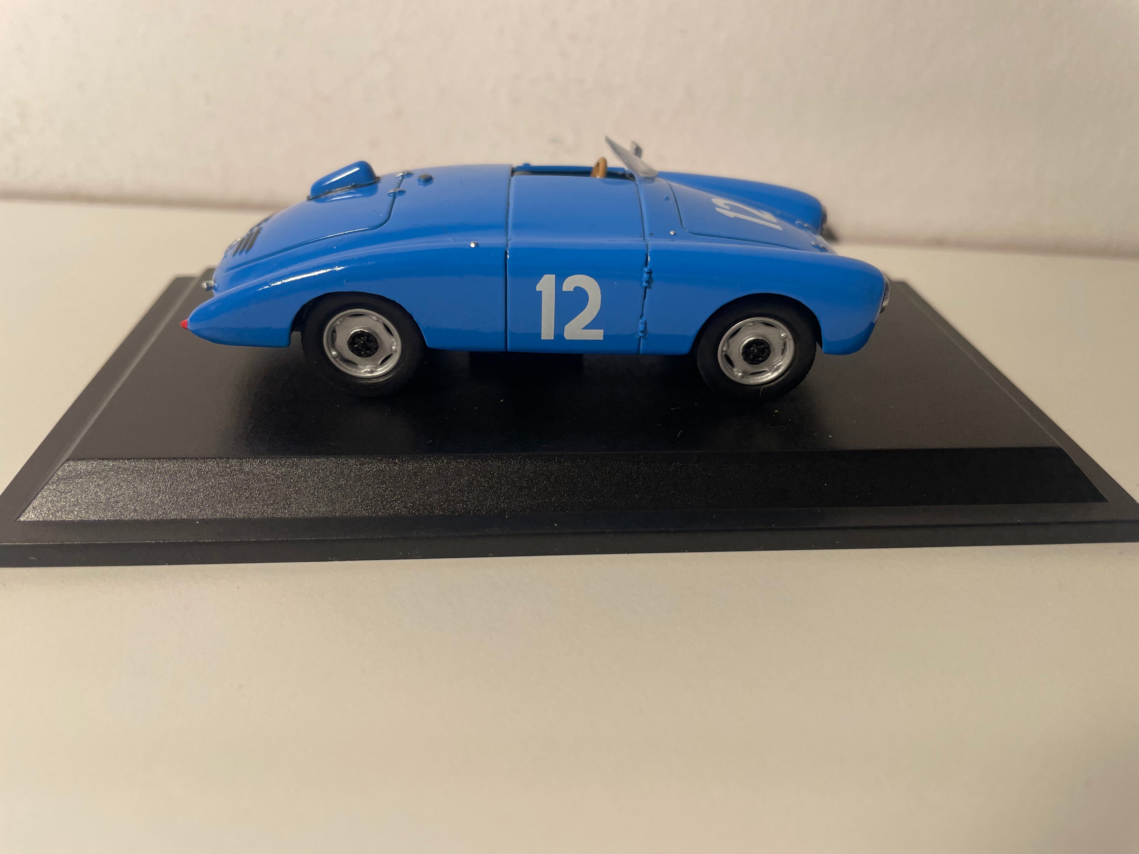 Renault 4 CV bleue numéro 12 barquette RISPAL de 1955 (blister)