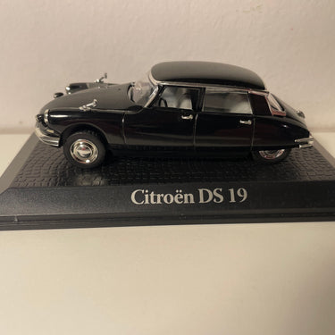 Citroën DS 19 noire