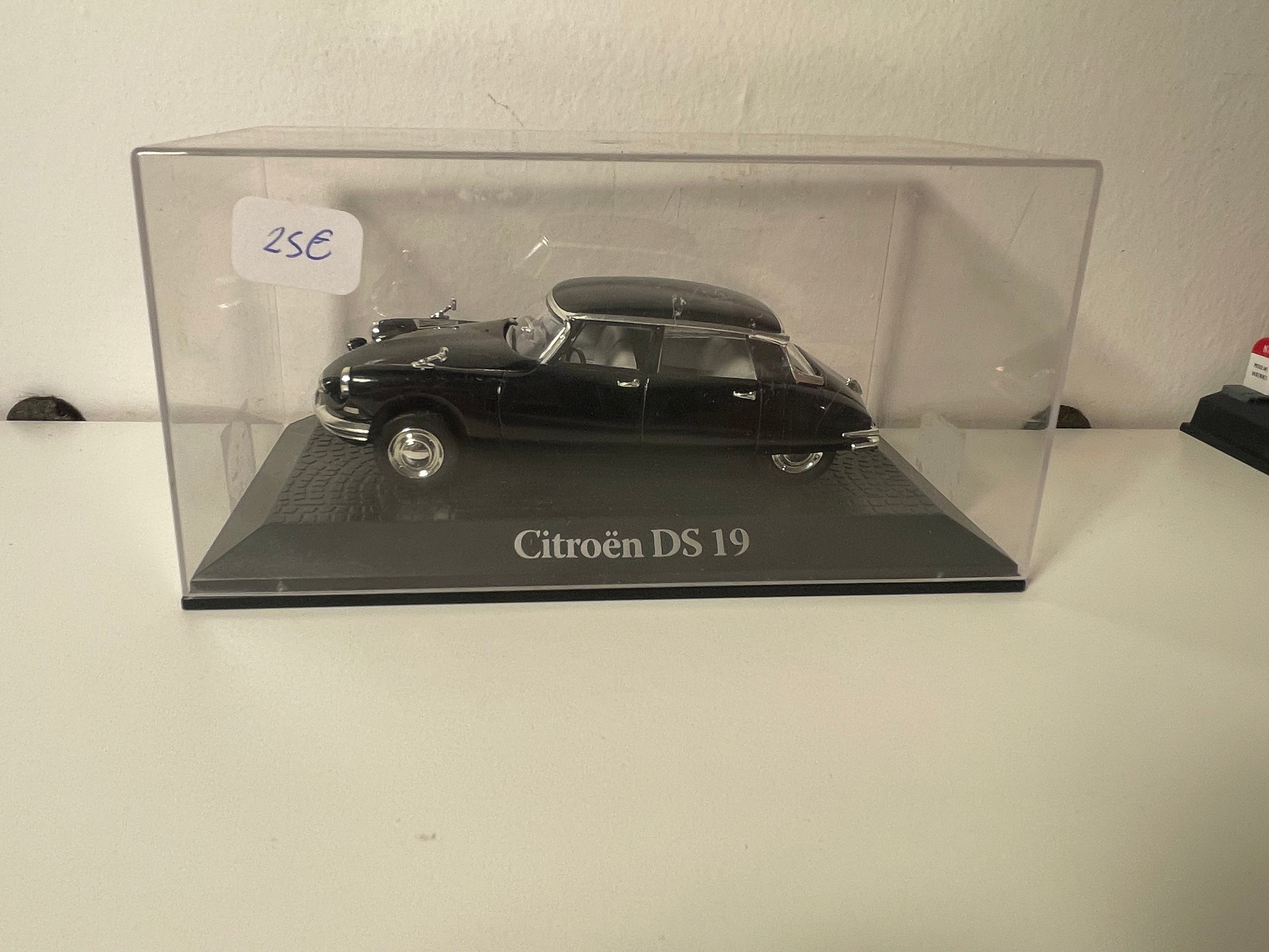 Citroën DS 19 czarna