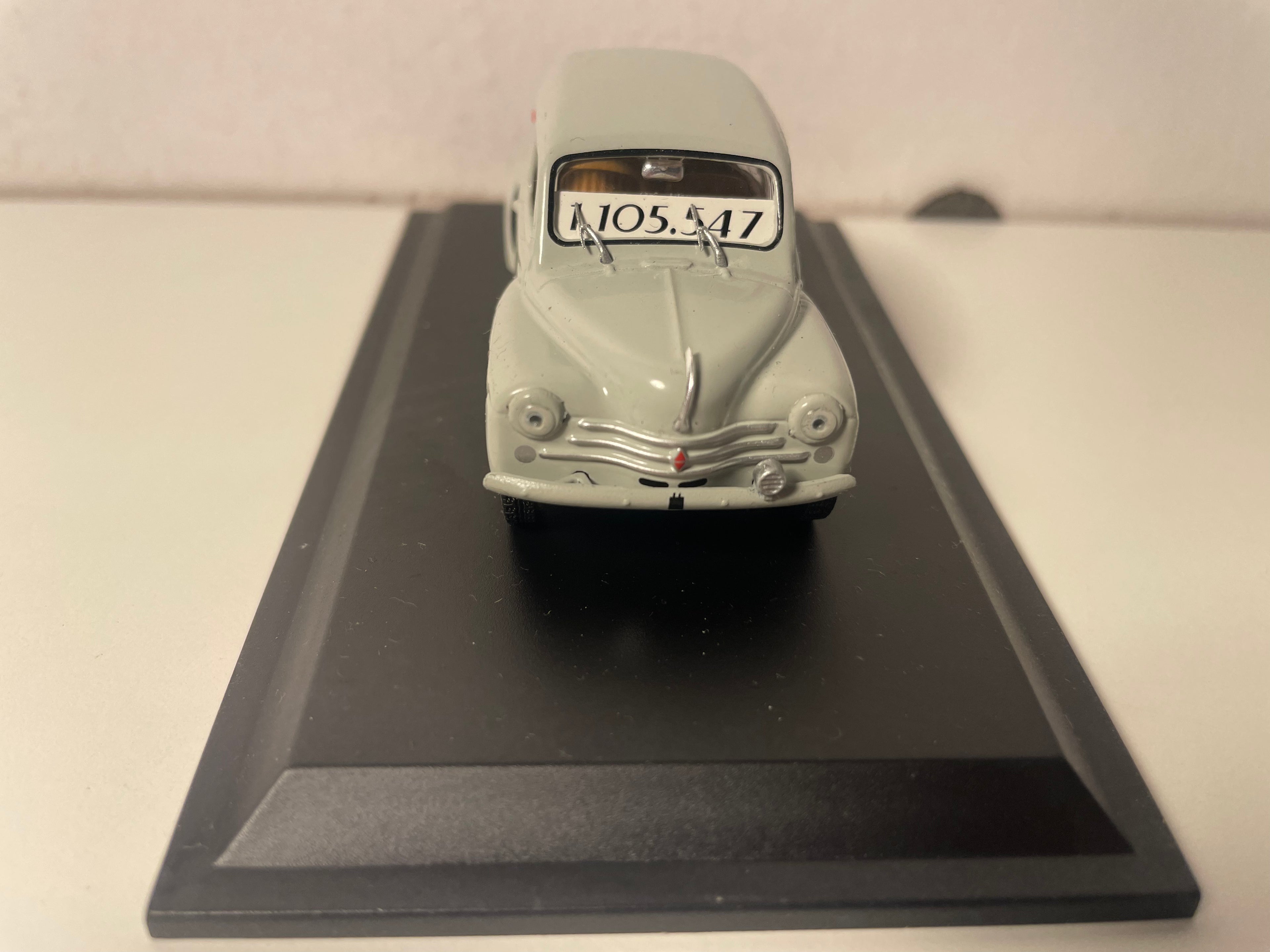 Renault 4 CV berline type 1062 grise de 1961 (blister)