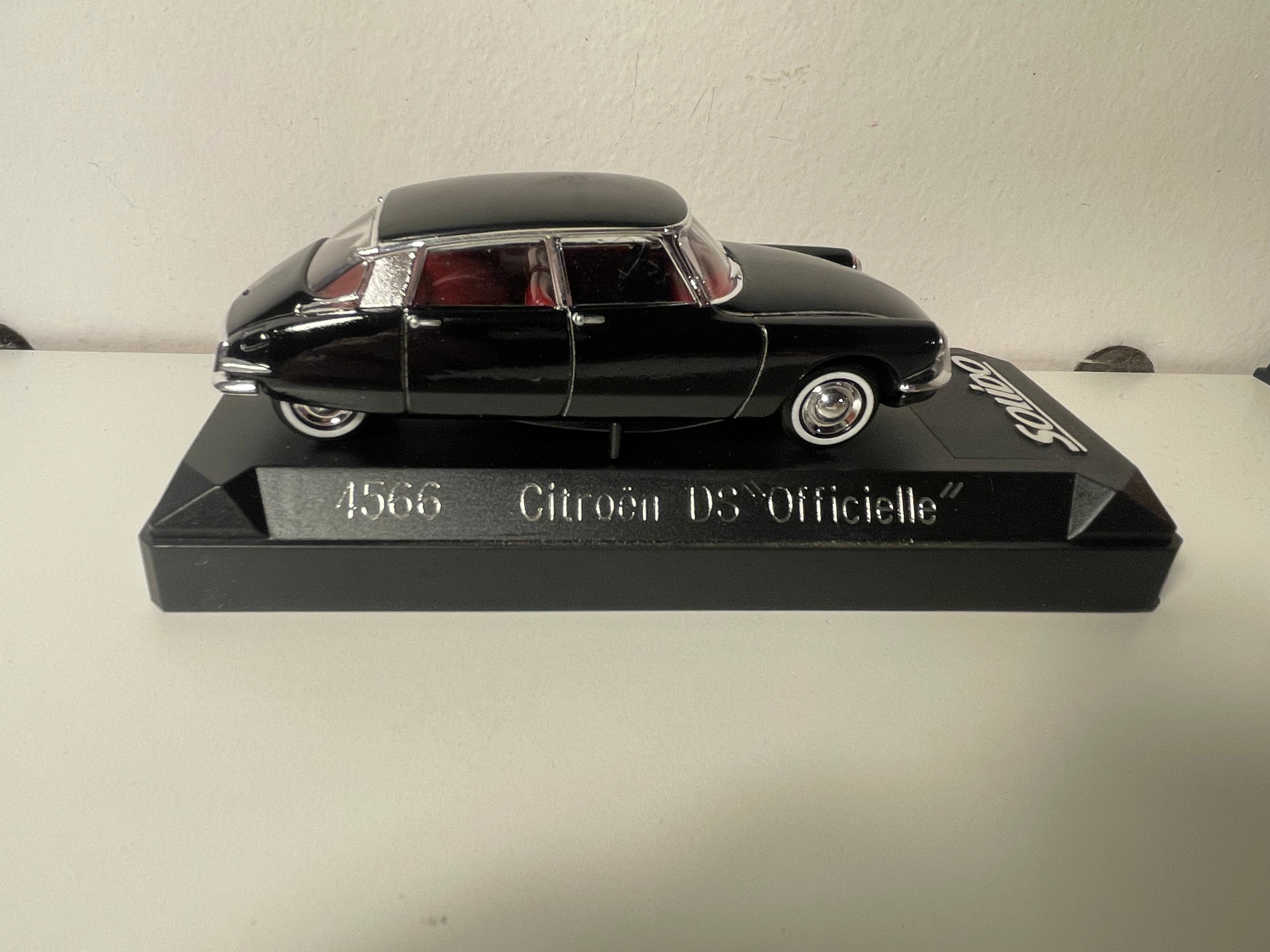 Citroën DS Oficial negra - Solido referencia 4566