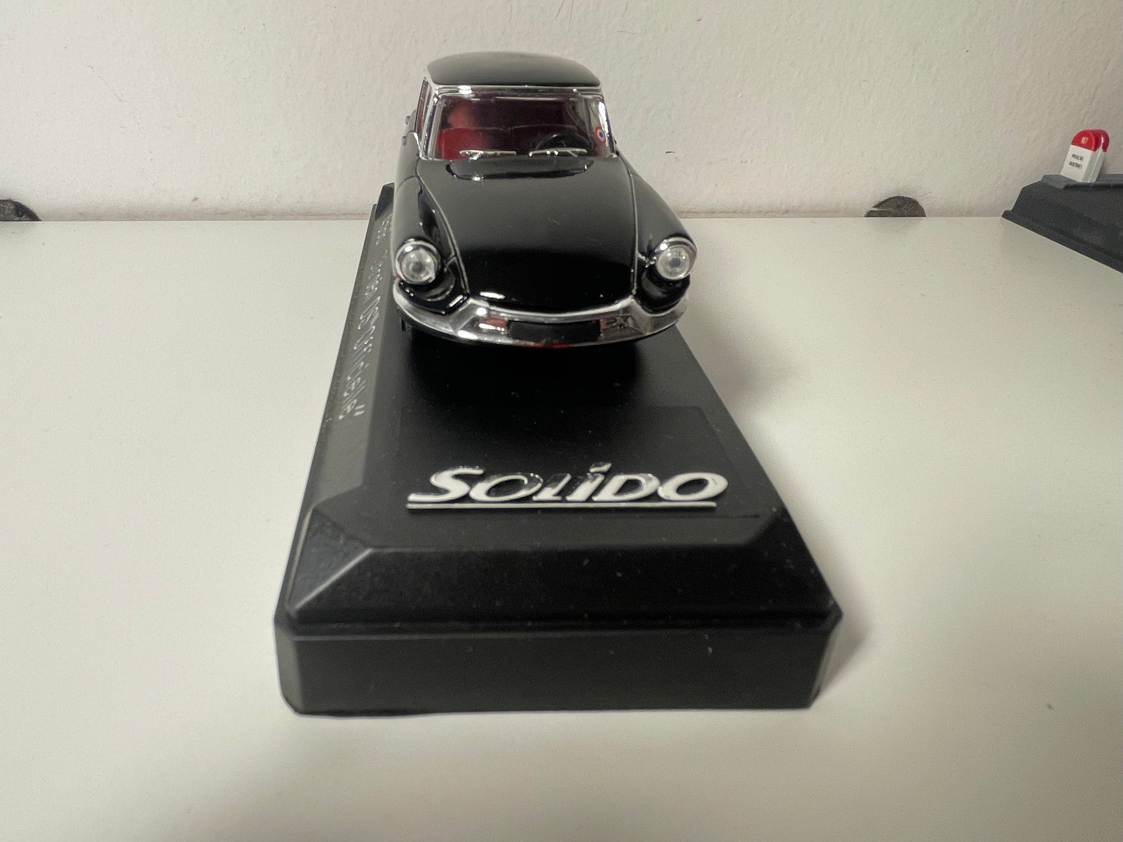 Citroën DS Oficial negra - Solido referencia 4566