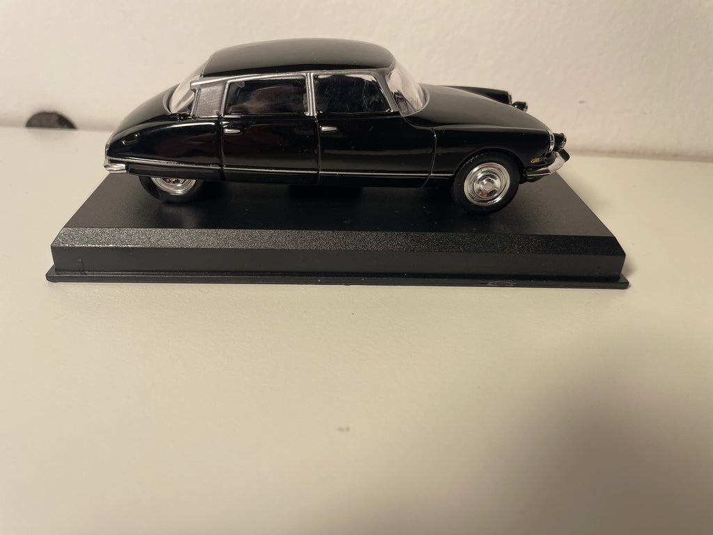 Citroën DS 19 Pallas negra de 1965 - Auto Plus