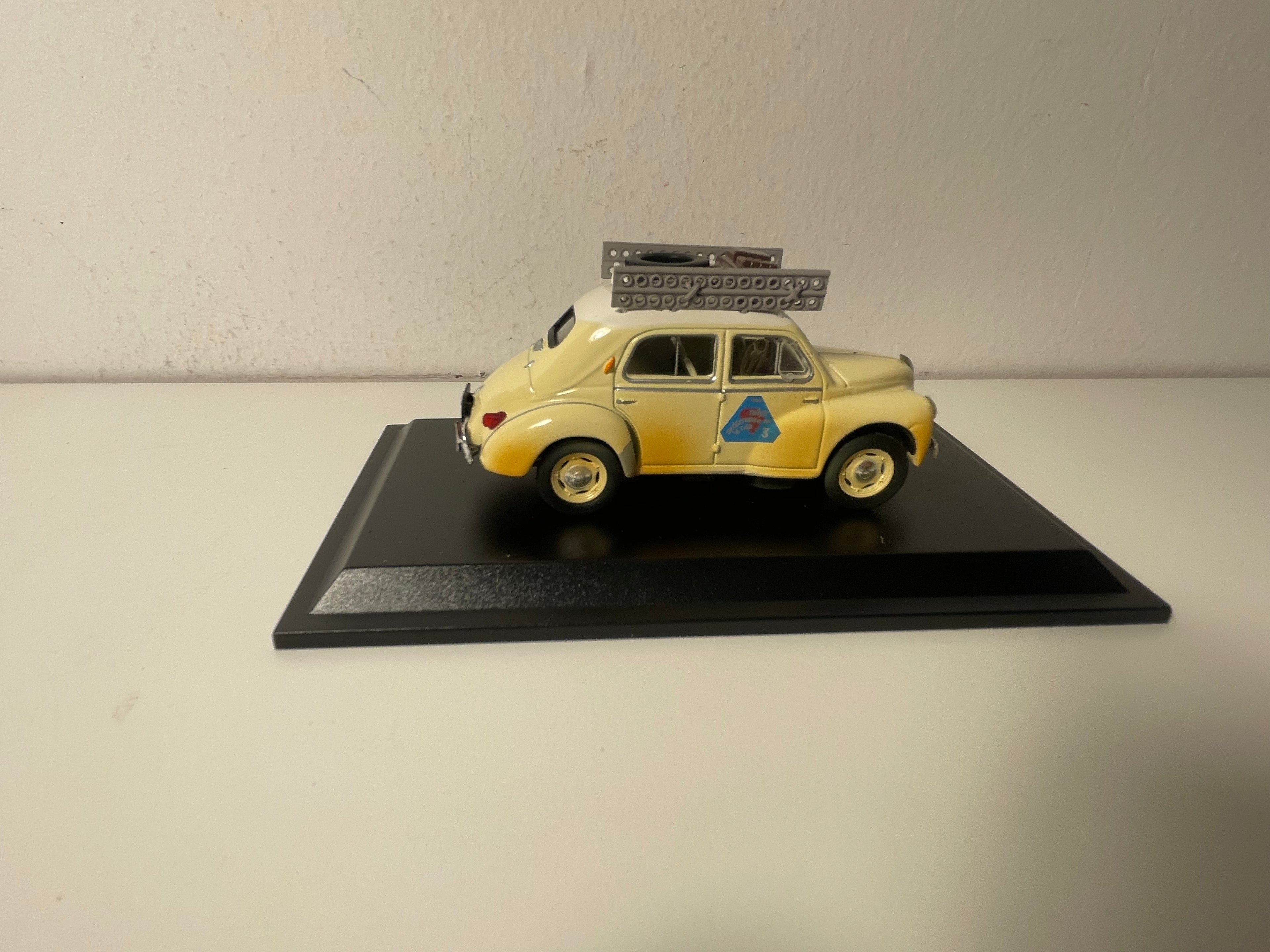 Renault 4 CV Fiel Sëll Raid Méditerranée-Le Cap Typ R 1062 vum 1950 (blister)