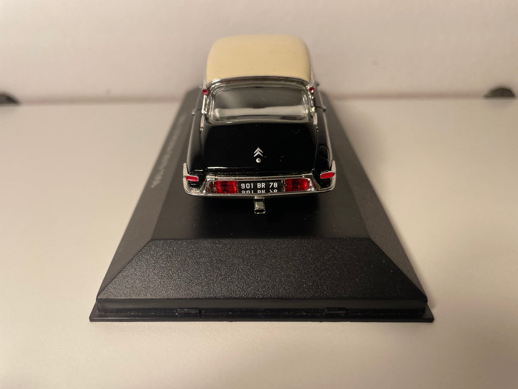Citroën DS 19 czarna z beżowym dachem z 1956 roku - kolekcja Nostalgie referencja N005