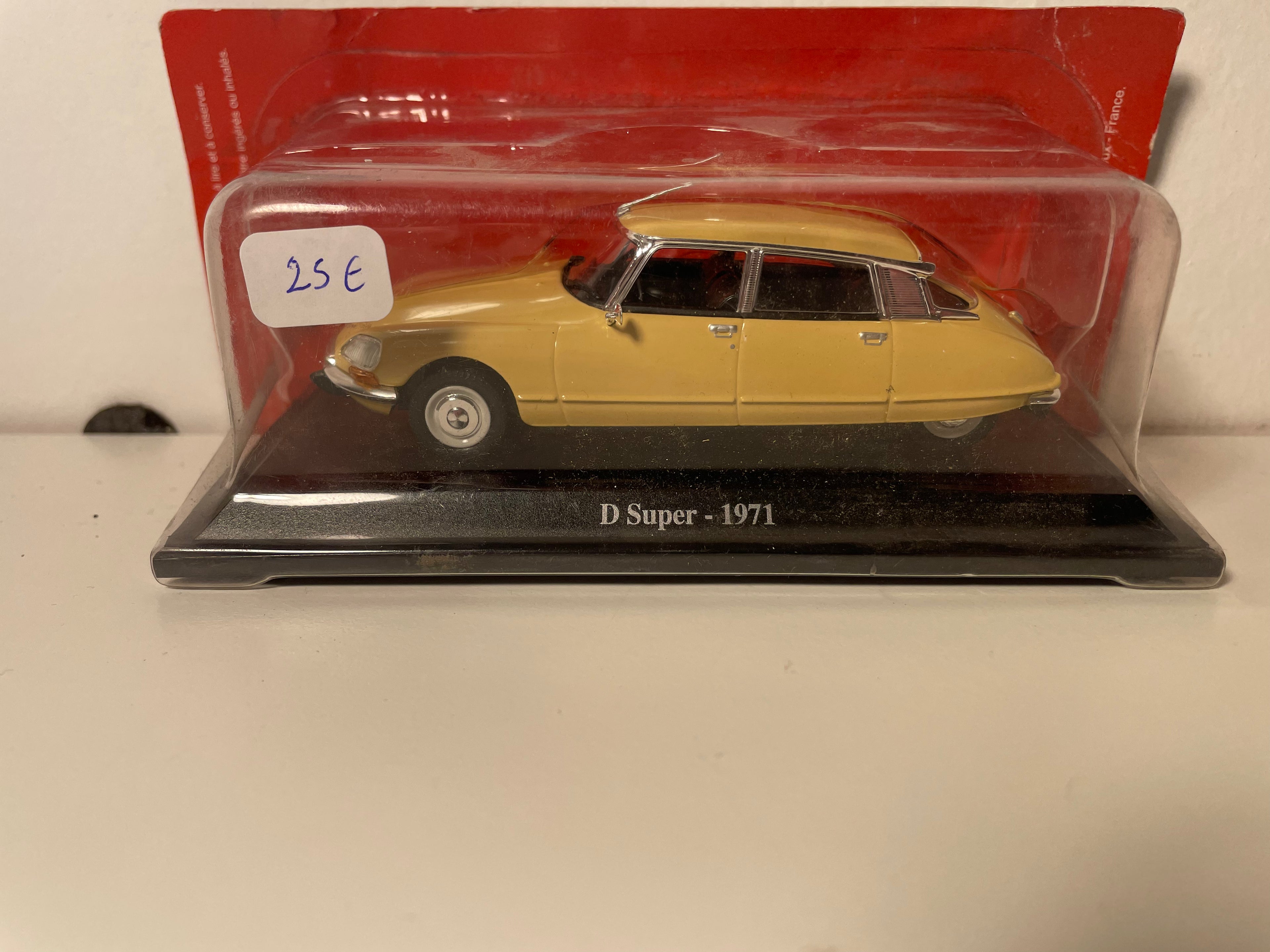 1971 Citroën D Super Brown (in Blister)