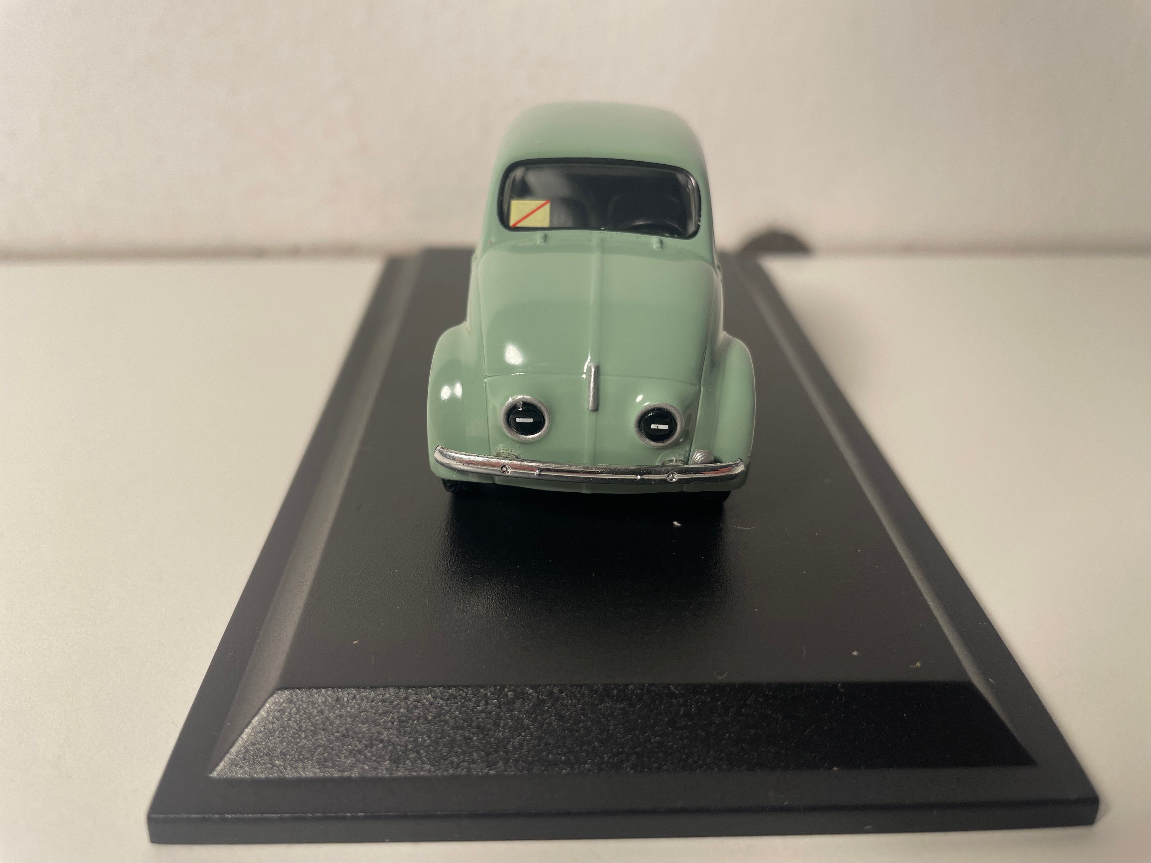 Renault 4 CV verte Prototype N°1 de 1942 (blister)