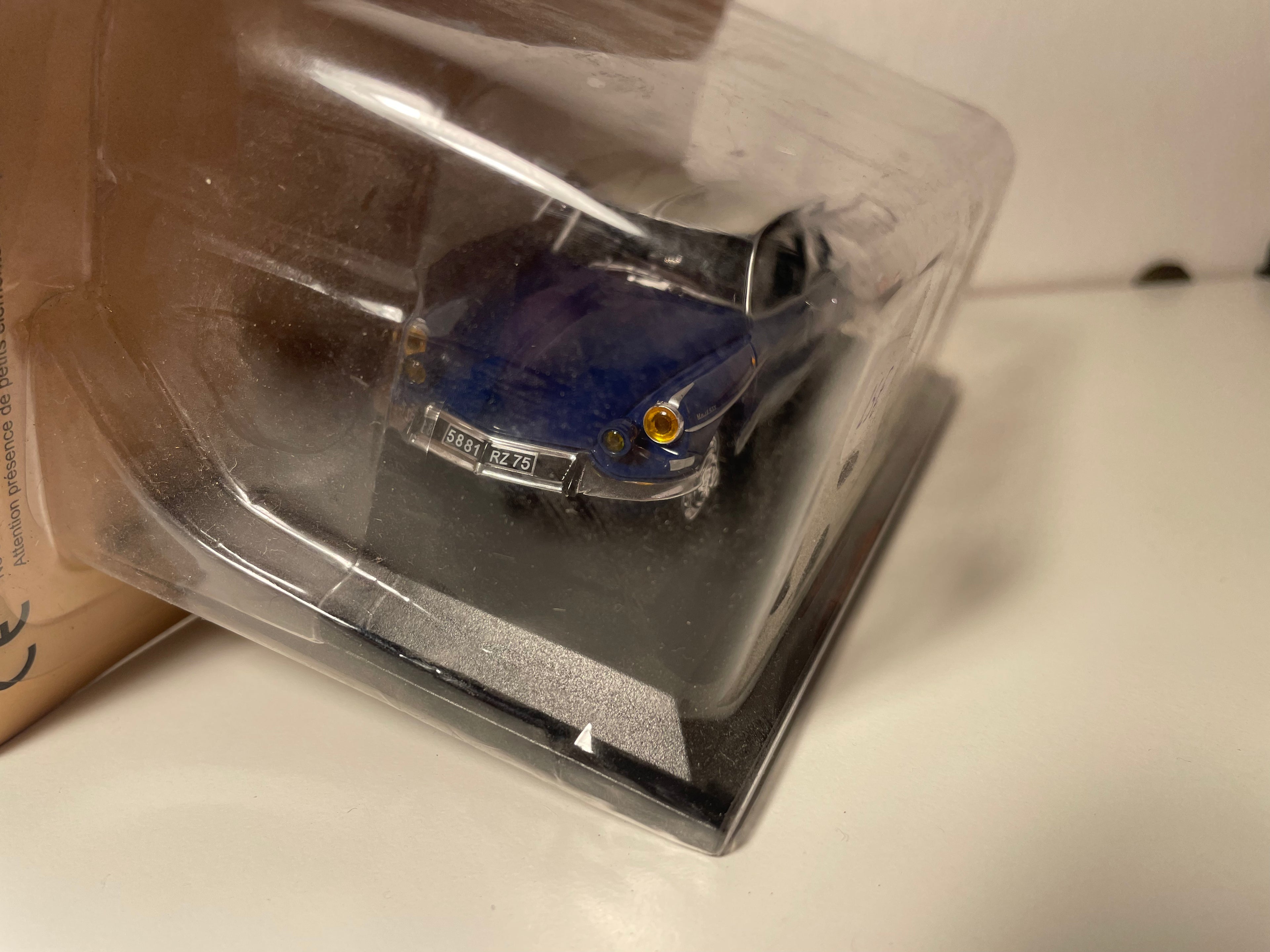 Citroën DS 21 "Majesty" Henri Chapron bleue et blanche de 1967 (sous blister)