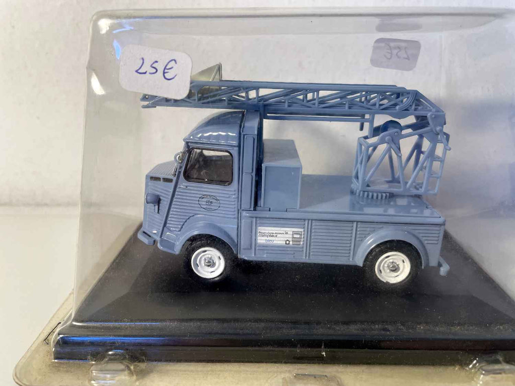 Citroën type HY niebieski z 1963 roku 1500 kg plateau-cabine EDF (Prezentacja Nr 2)