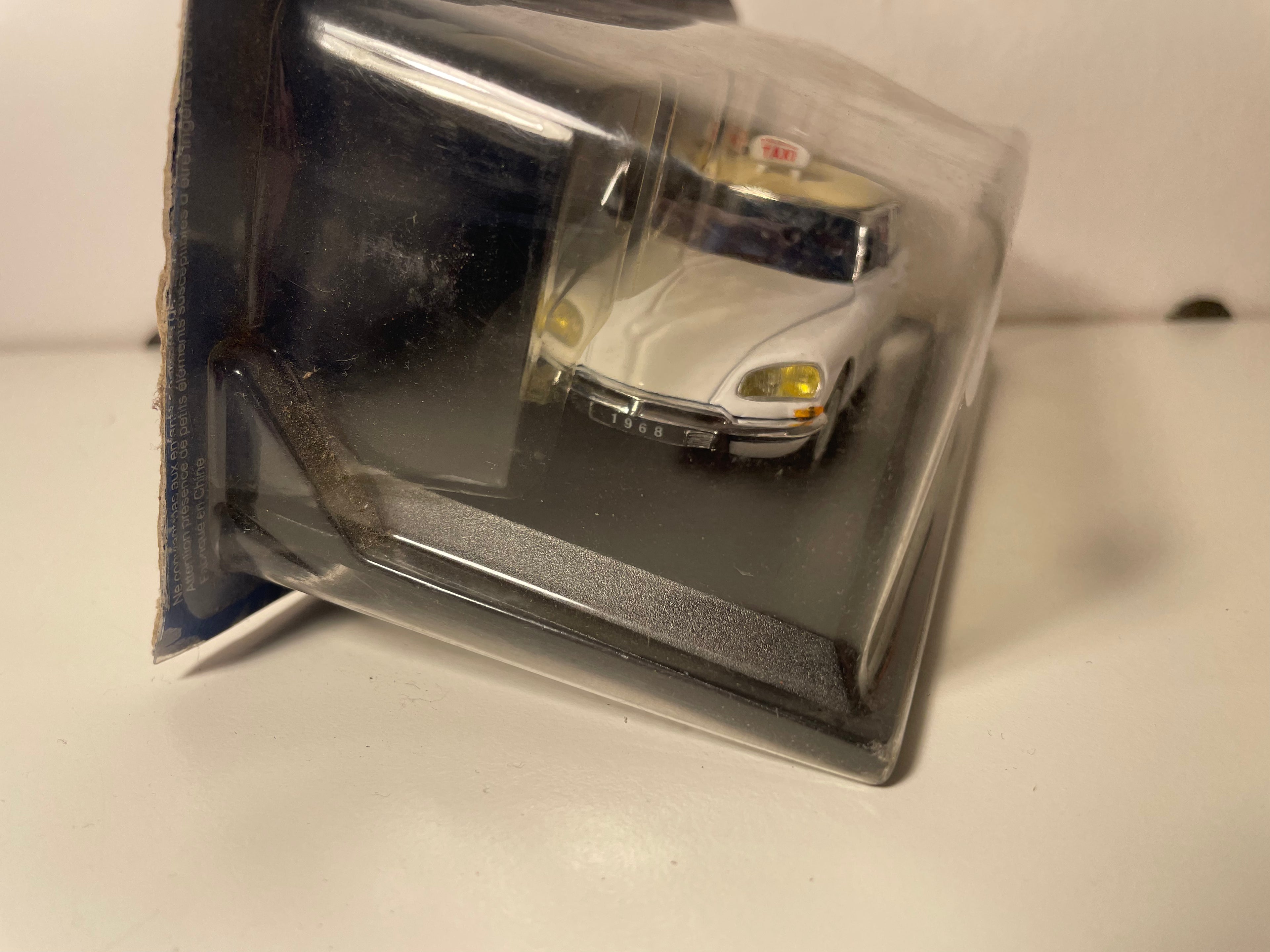1968 Citroën ID 19 Weiße Taxi mit Beigem Dach (in Blister)