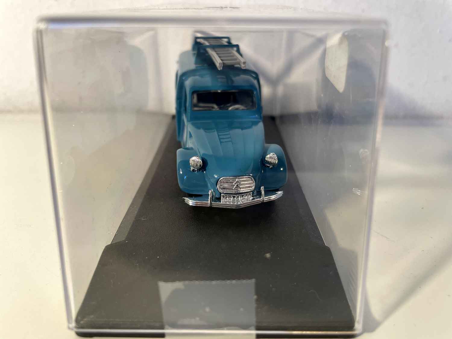 Citroën 3 CV EDF - GDF blauw (collectie Uitzonderlijke miniatuurauto's referentie V3746)
