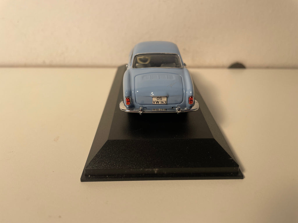 Volkswagen Karmann Ghia coupé niebieski - MINICHAMPS referencja 5001
