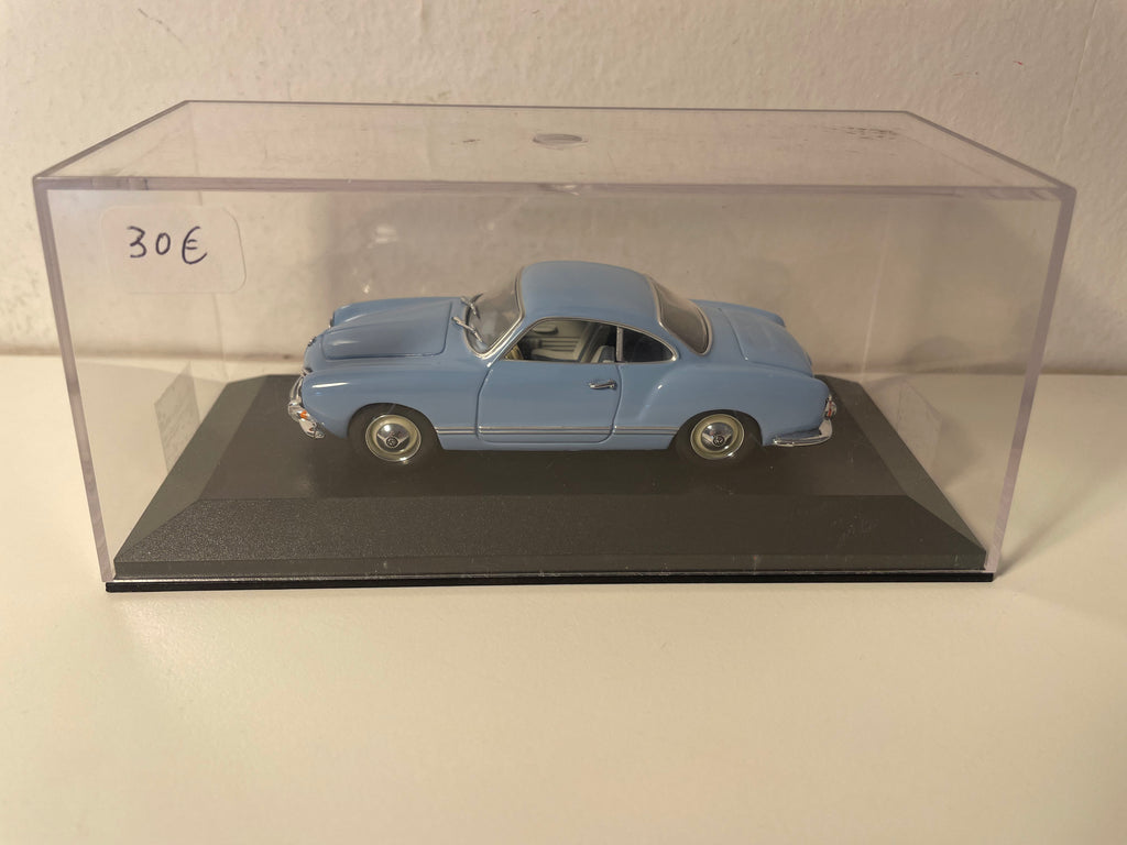 Volkswagen Karmann Ghia coupé niebieski - MINICHAMPS referencja 5001