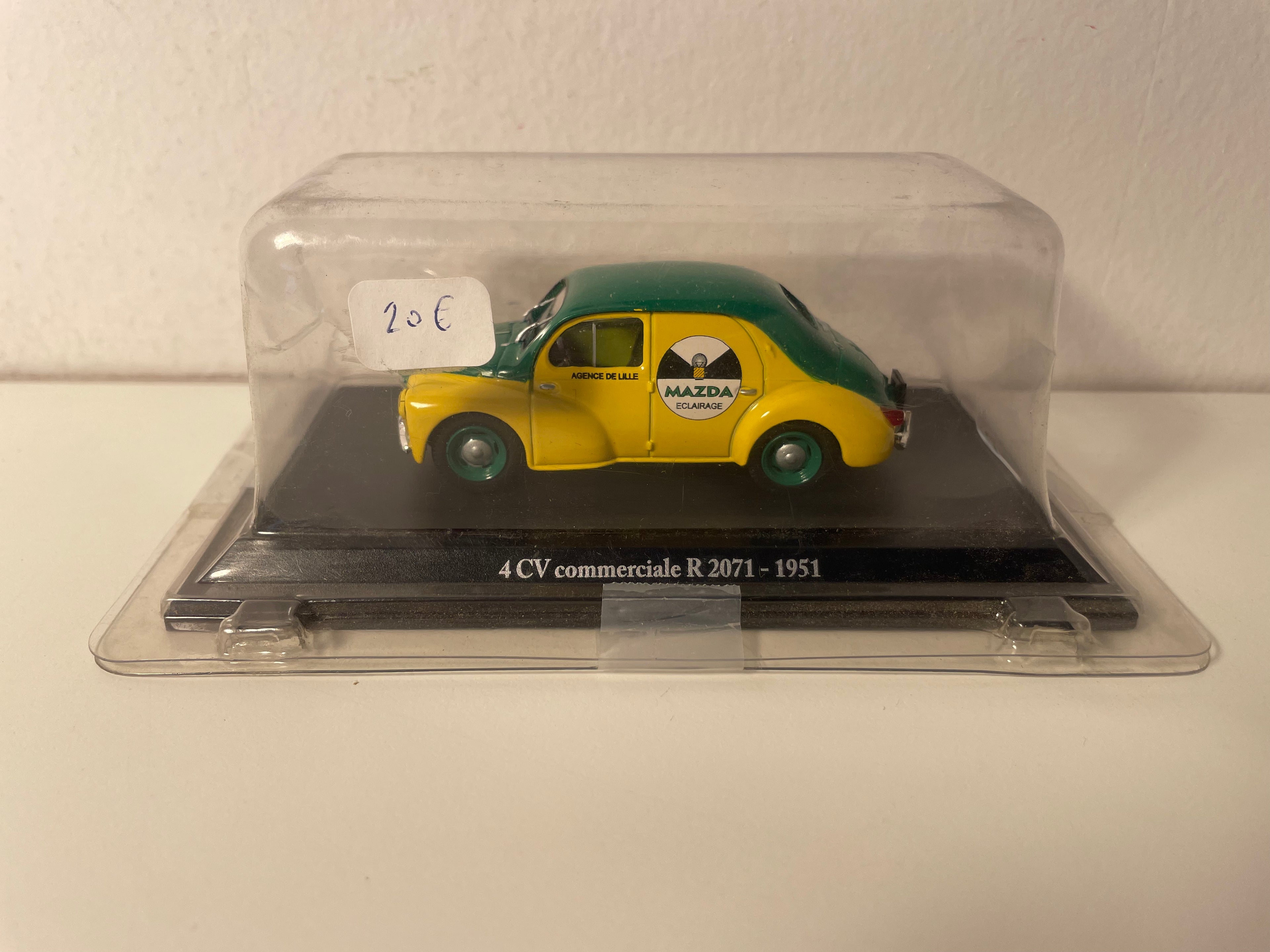 Renault 4 CV commerciale R 2071 verte et jaune de 1951 avec publicité MAZDA (blister)
