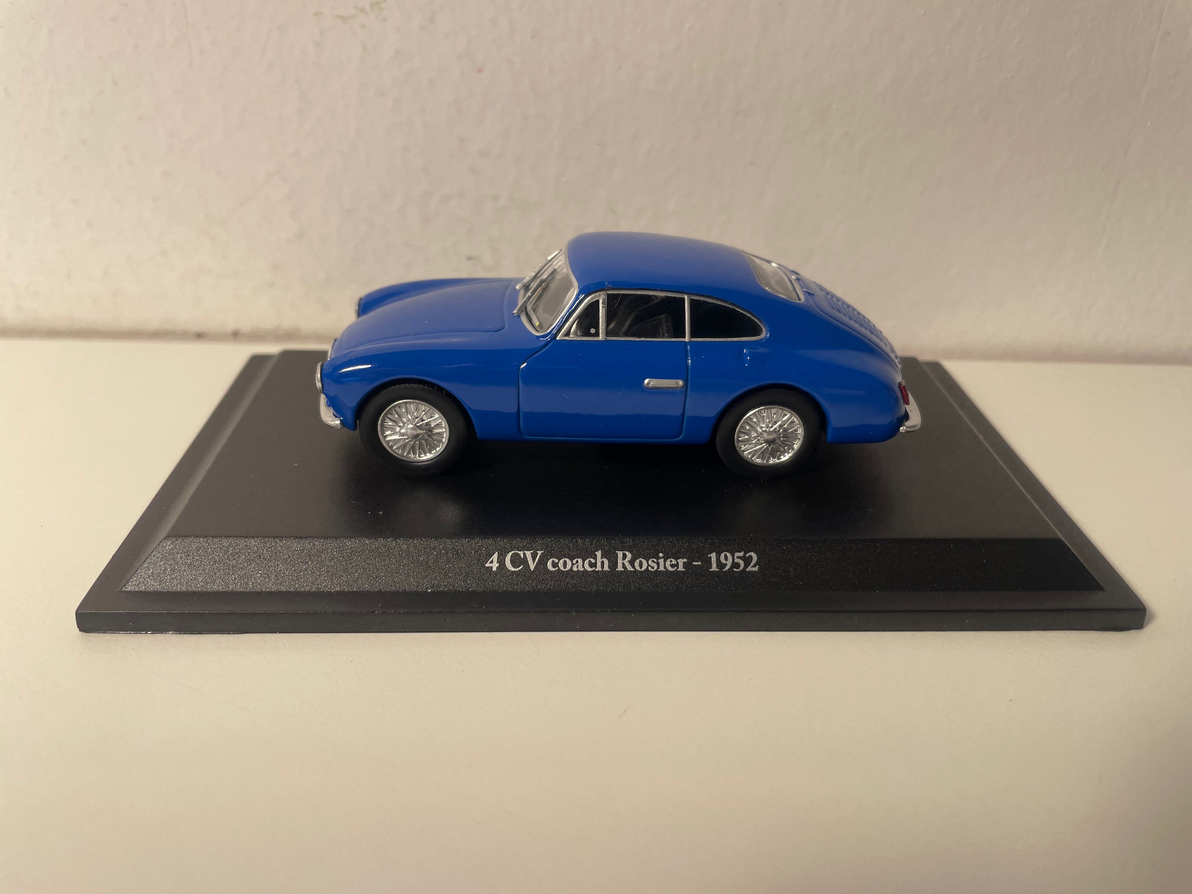 Renault 4 CV bleue coach Rosier de 1952 (blister)
