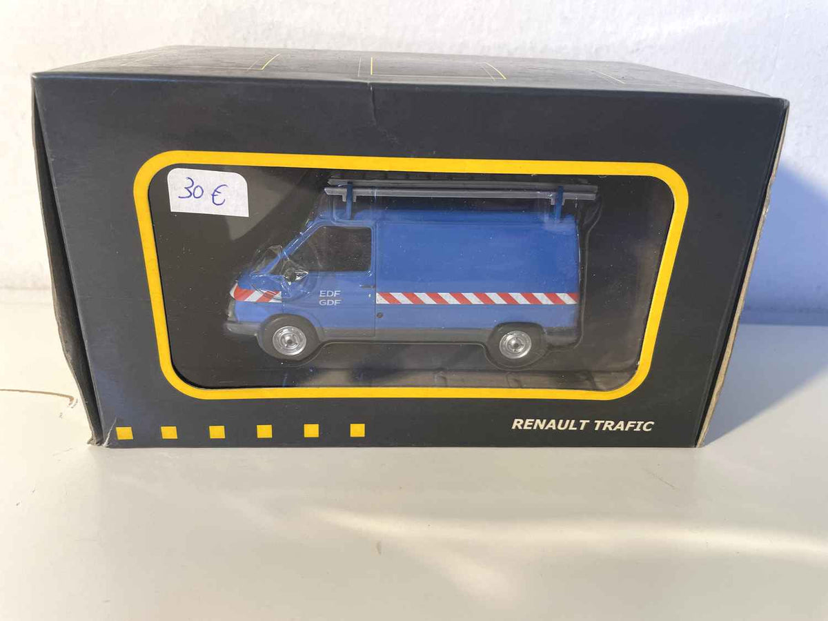 Renault Trafic bleu EDF - GDF - NOREV