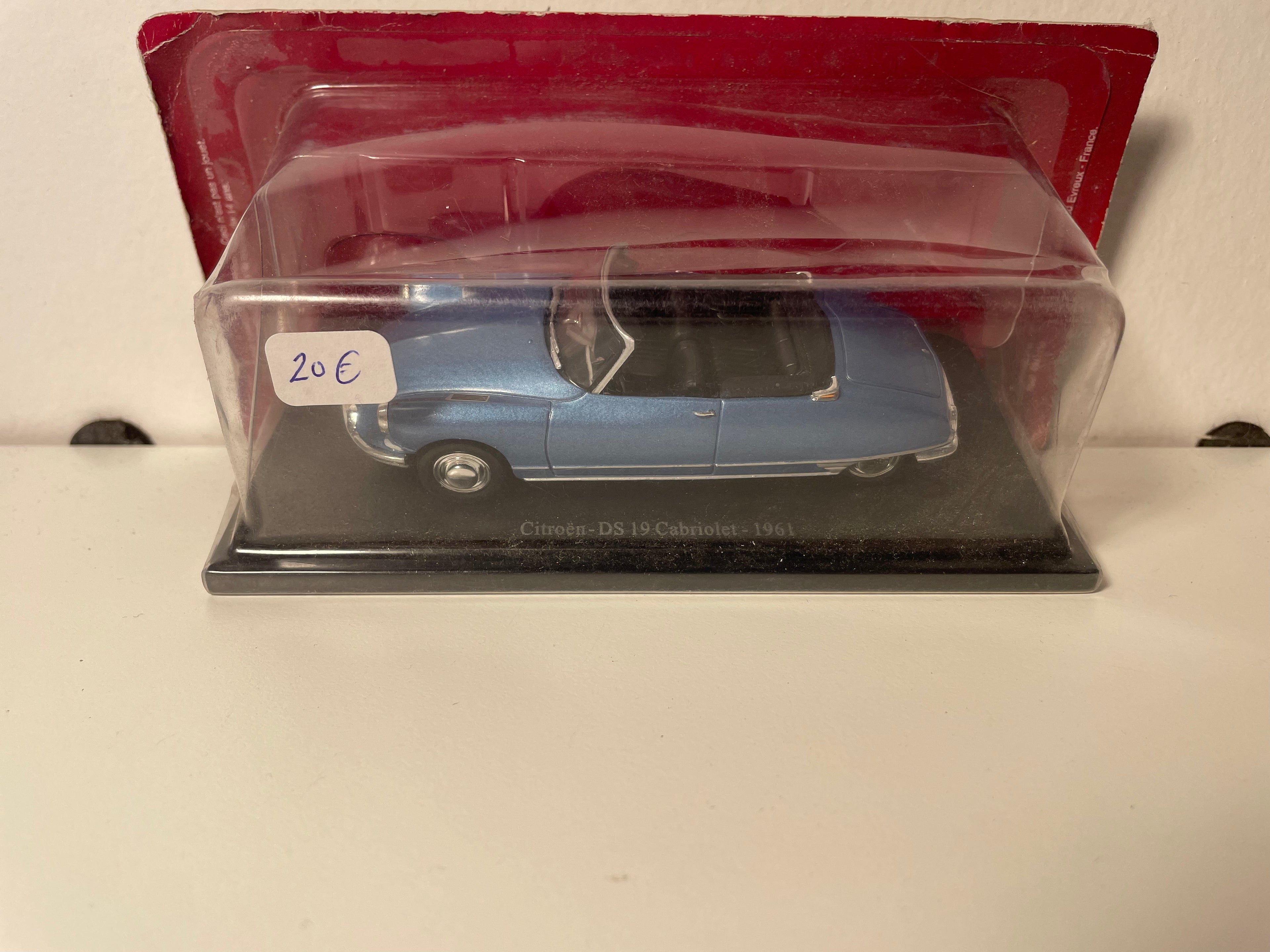 1961 Blue Citroën DS 19 Cabriolet (Under Blister)