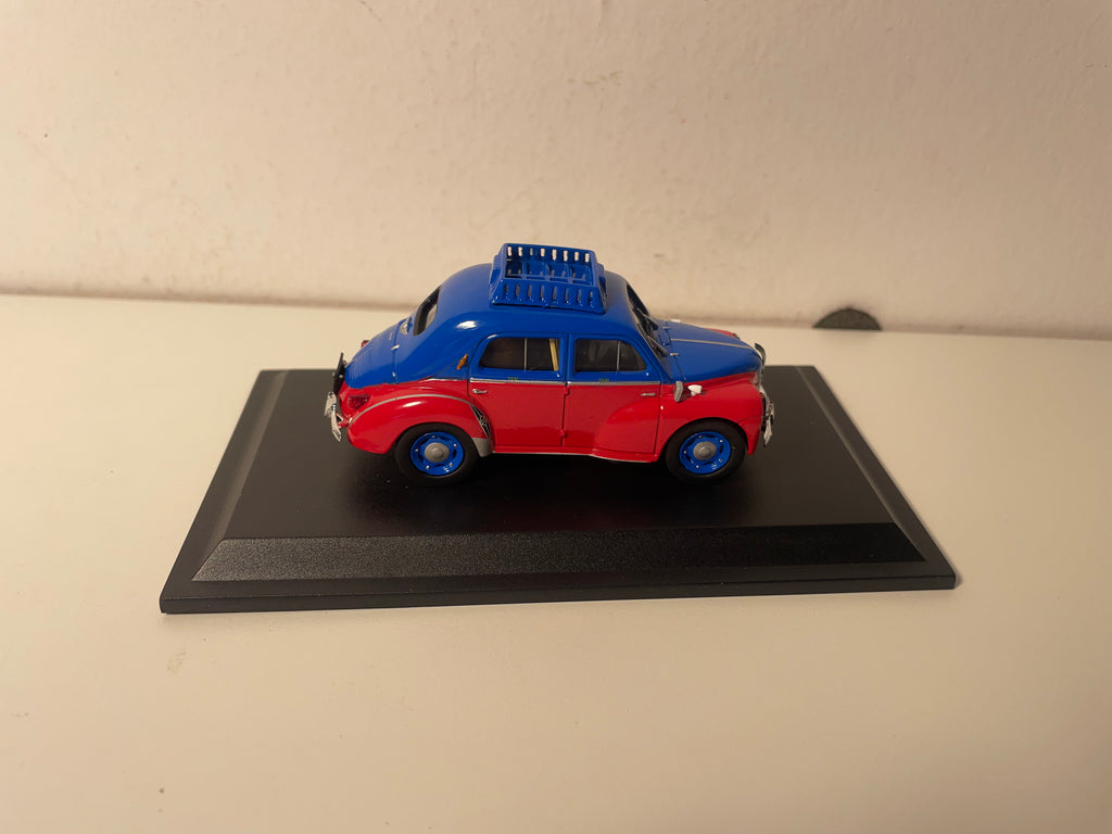 Renault 4 CV blo an rout Prototyp Taxi vum 1953