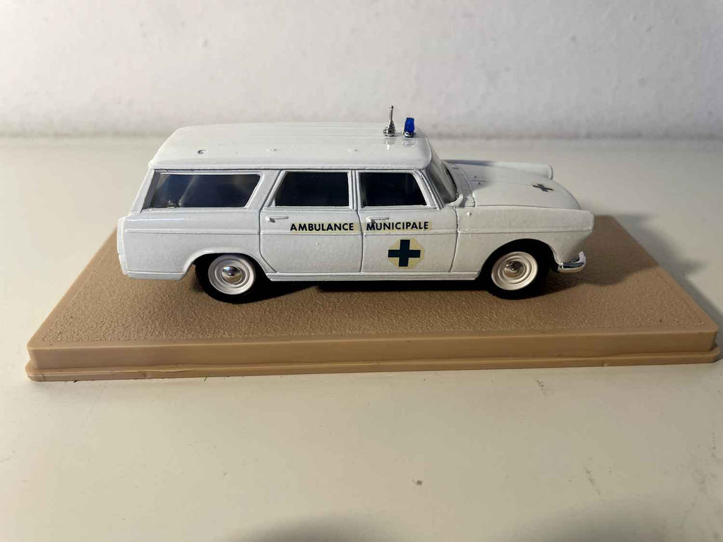 Peugeot 404 station wagon bianca del 1964 AMBULANZA (Eligor)