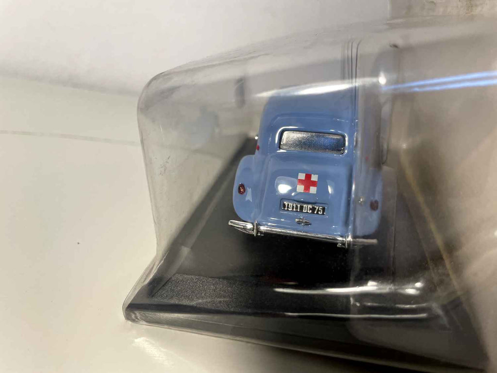 Citroën Traction 11 C blaue AMBULANCE von 1954