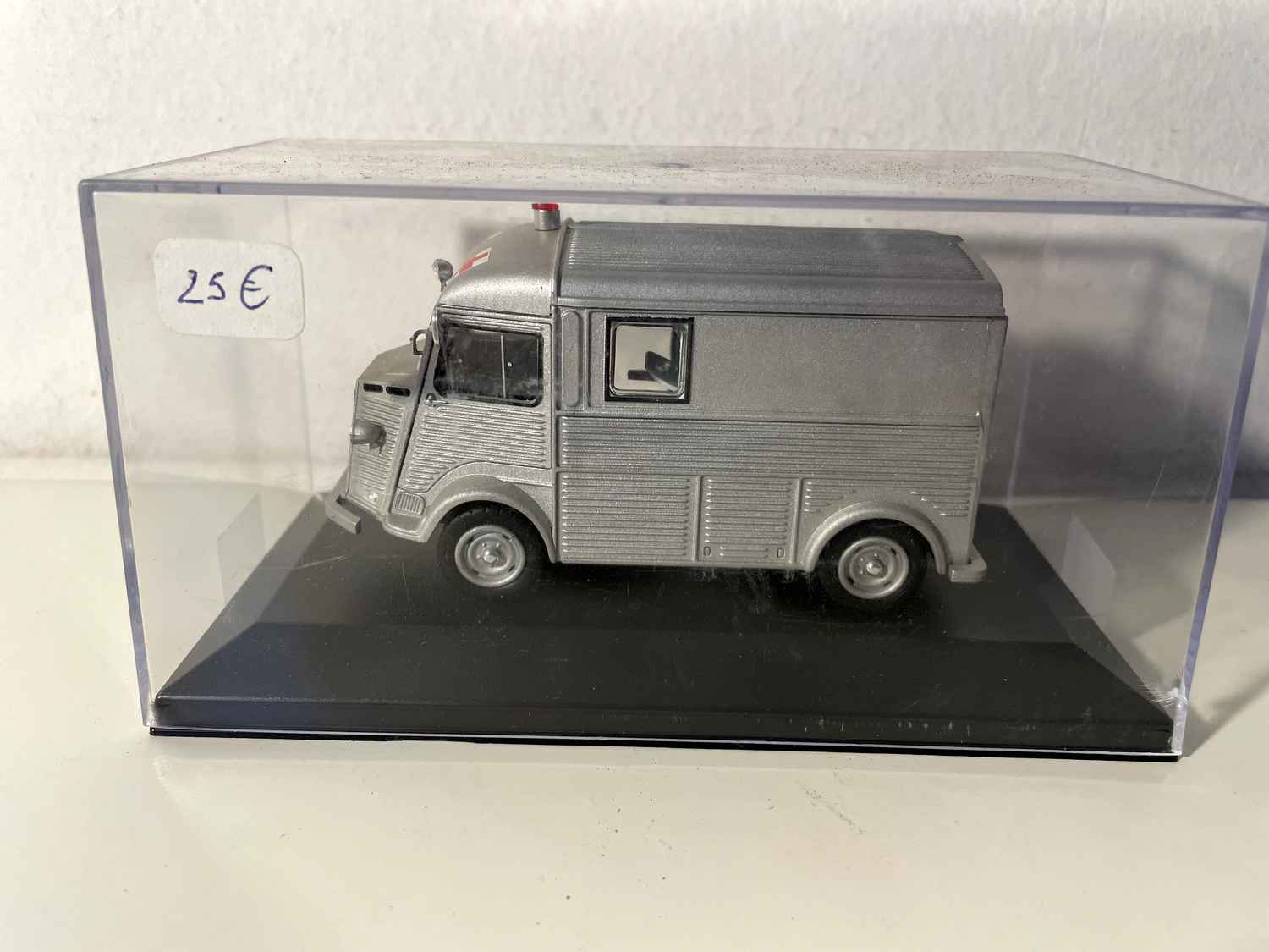 Citroën HY gris AMBULANCE