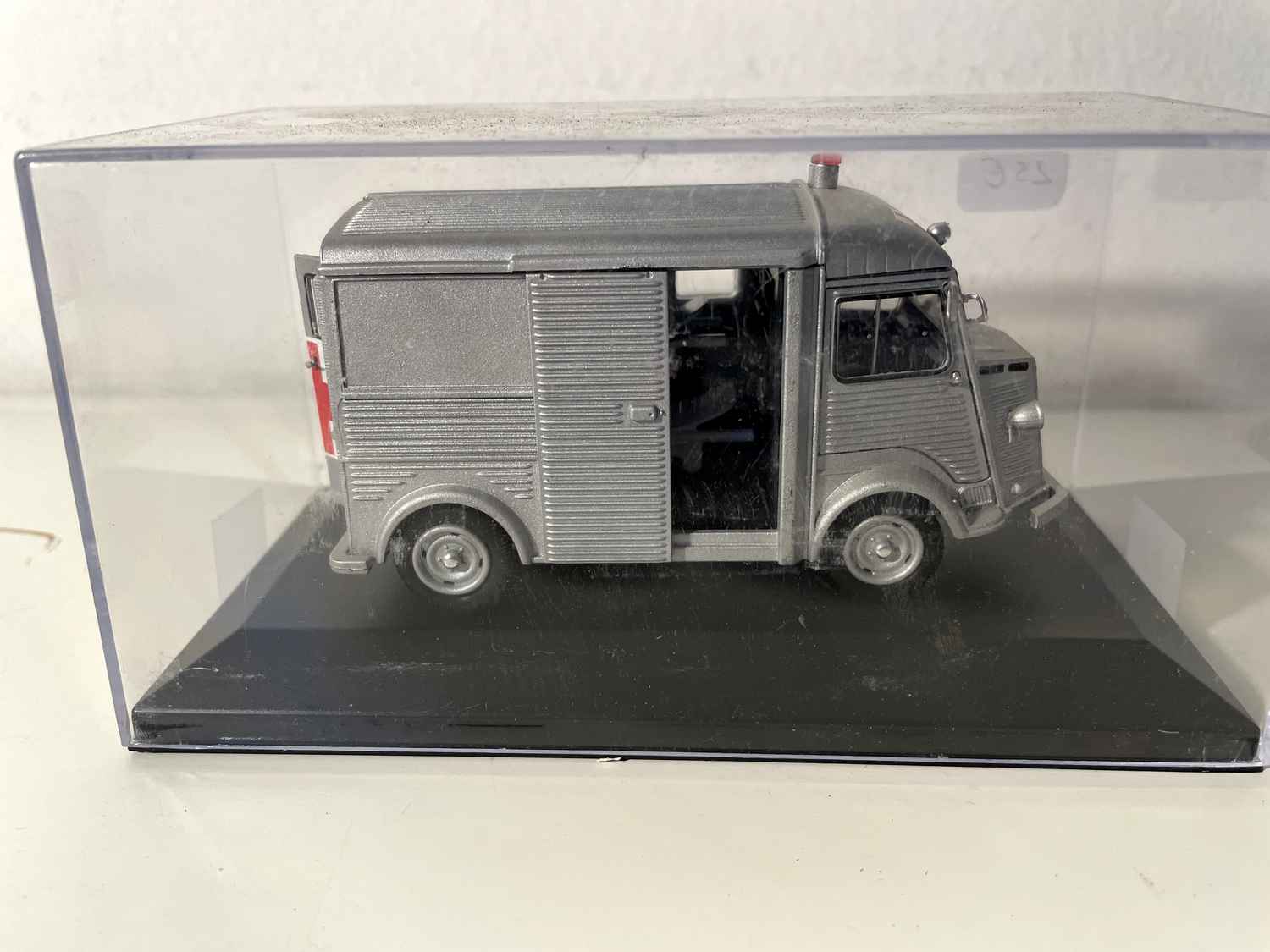Citroën HY gris AMBULANCE