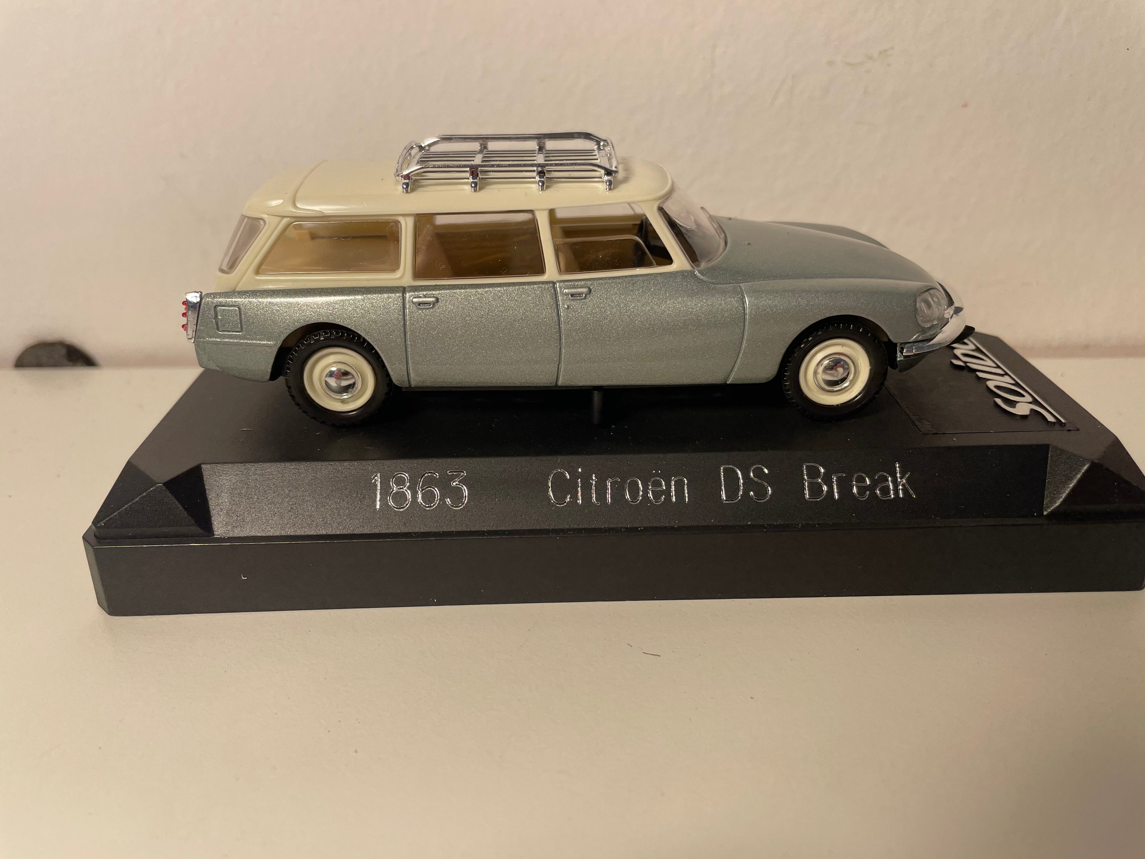 Citroën DS gris y techo beige con galería - Solido referencia 1863