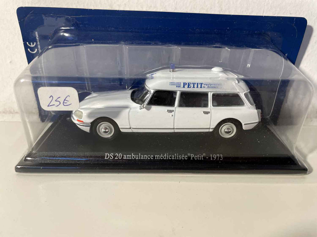 Citroën DS 20 "Petit", ambulancia médica blanca de 1973