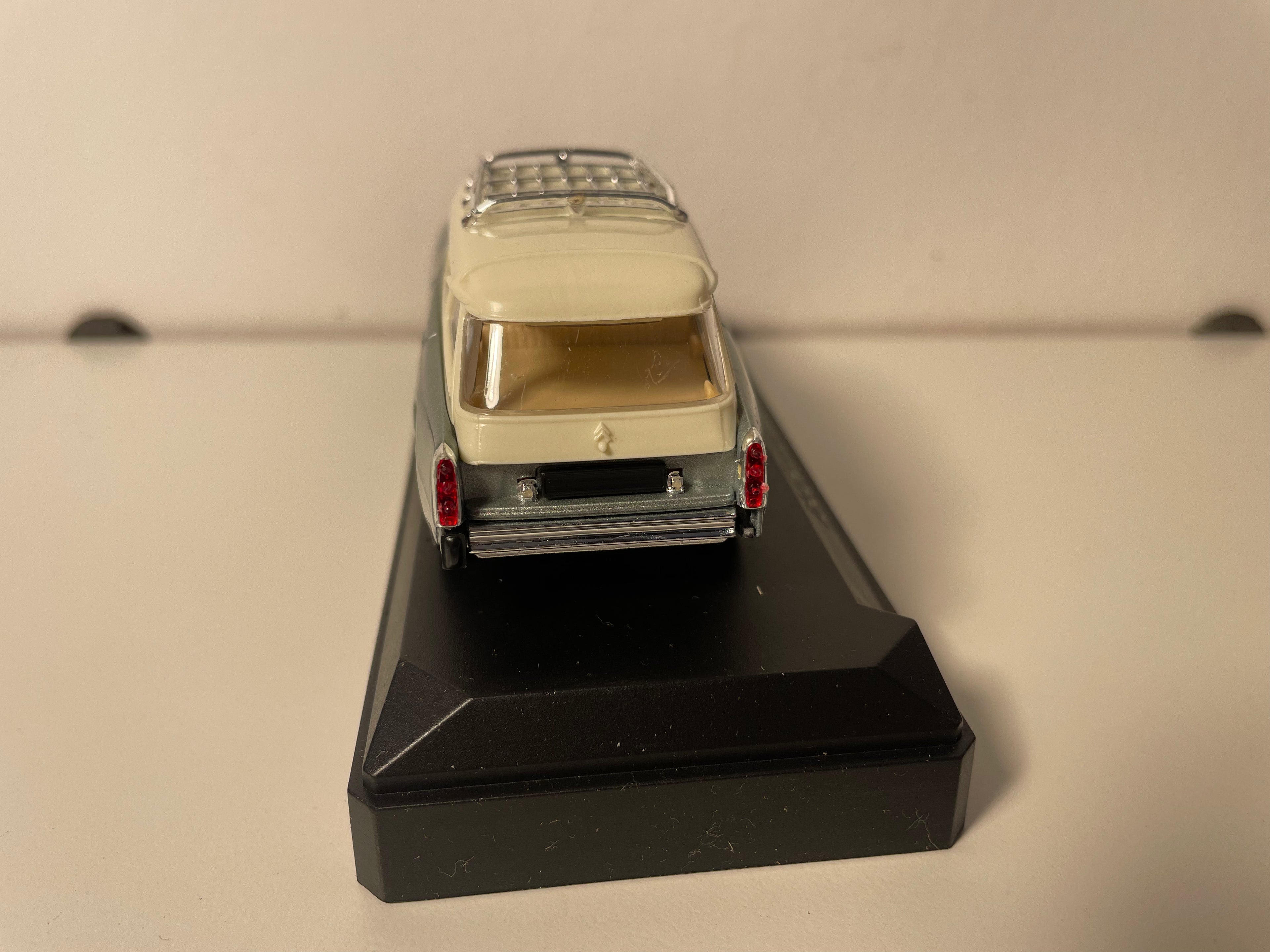 Citroën DS gris y techo beige con galería - Solido referencia 1863