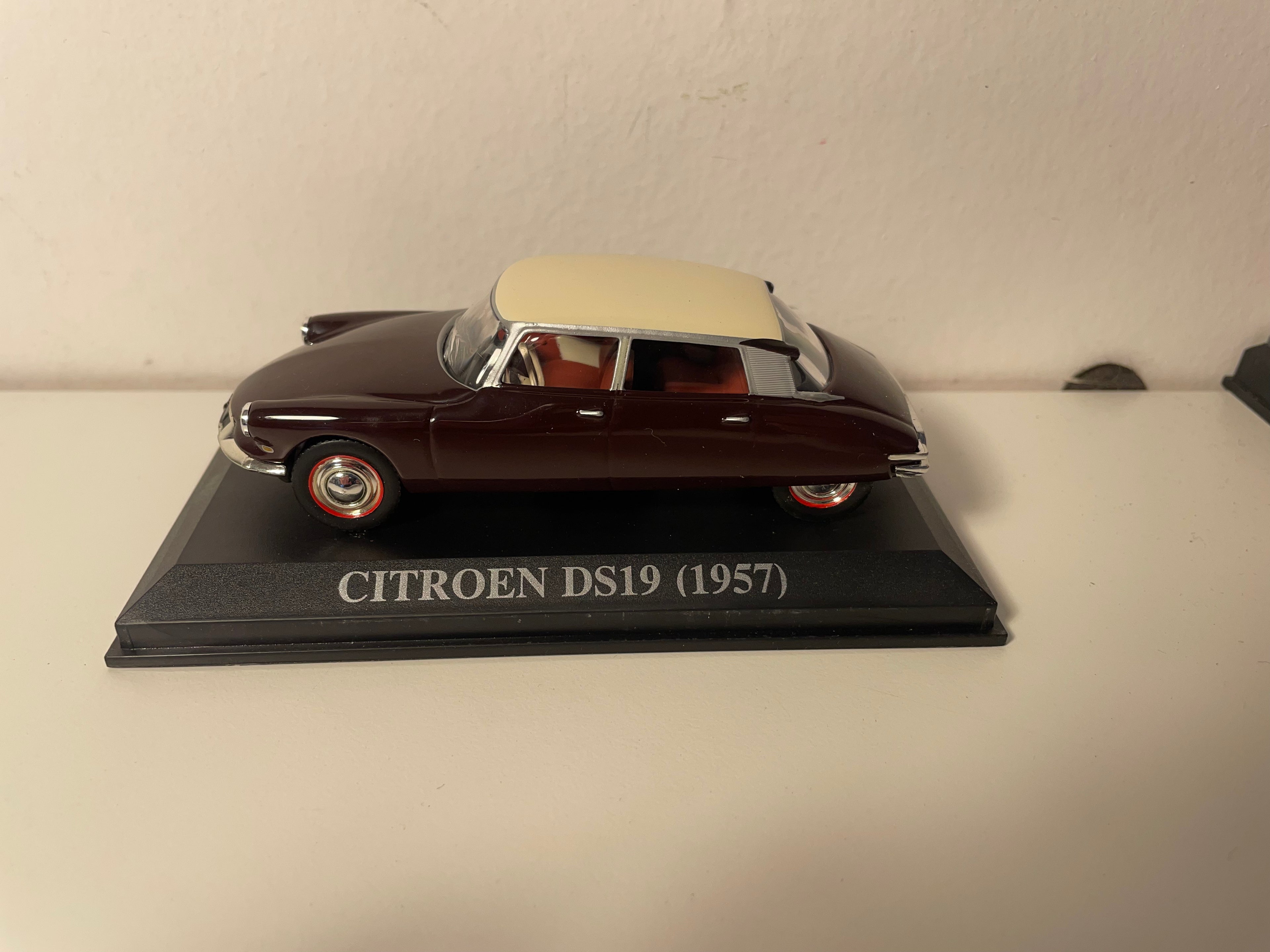 Citroën DS 19 Bordeaux and Beige/Cream Roof from 1957