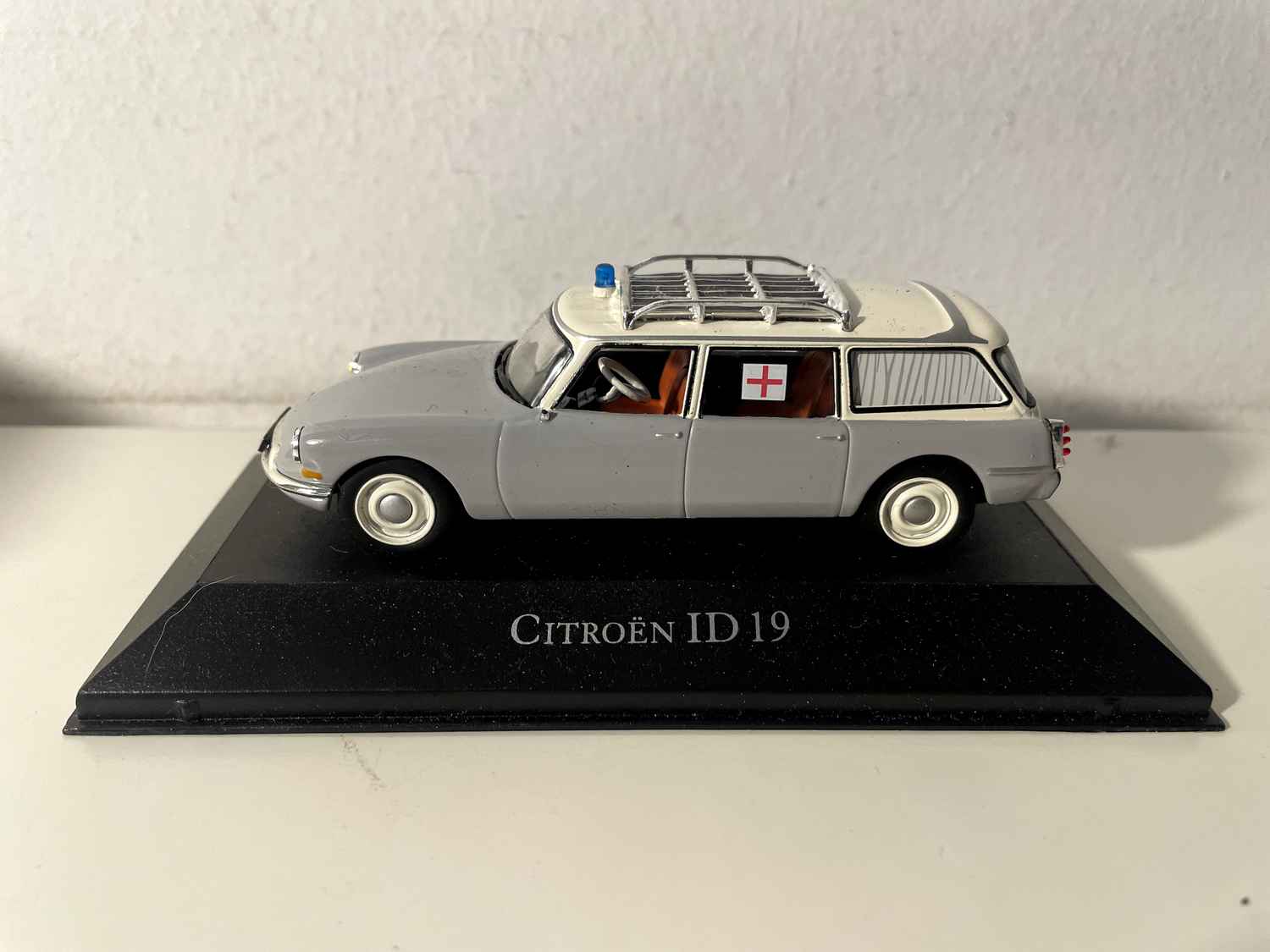 Citroën ID 19 grau AMBULANCE (Atlas)