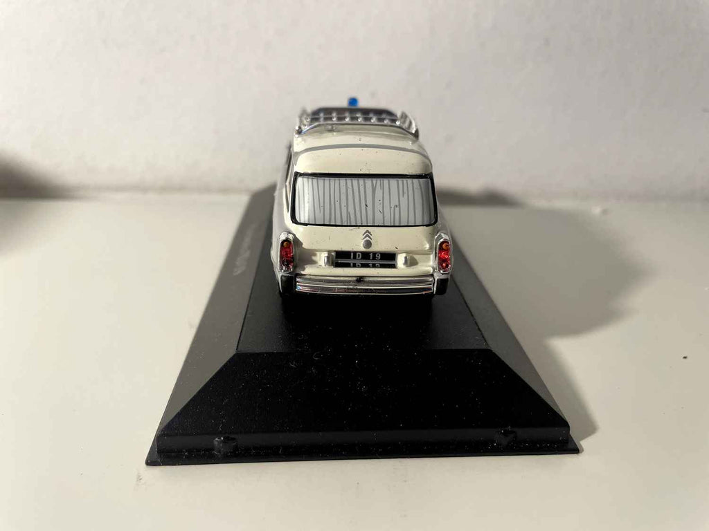 Citroën ID 19 grise AMBULANCE (Atlas)
