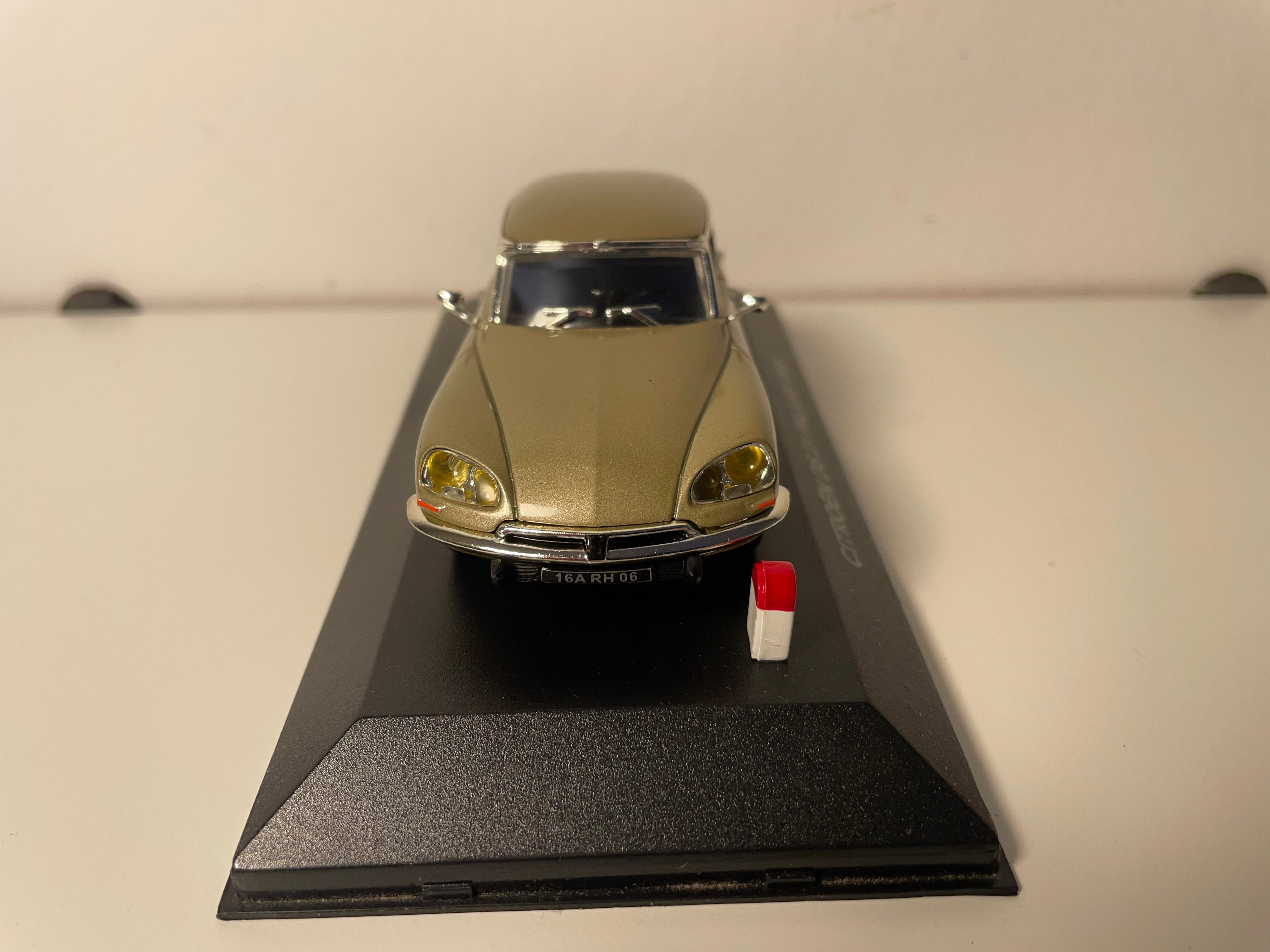 Citroën DS 21 Pallas marron de 1968 - Nostalgie
