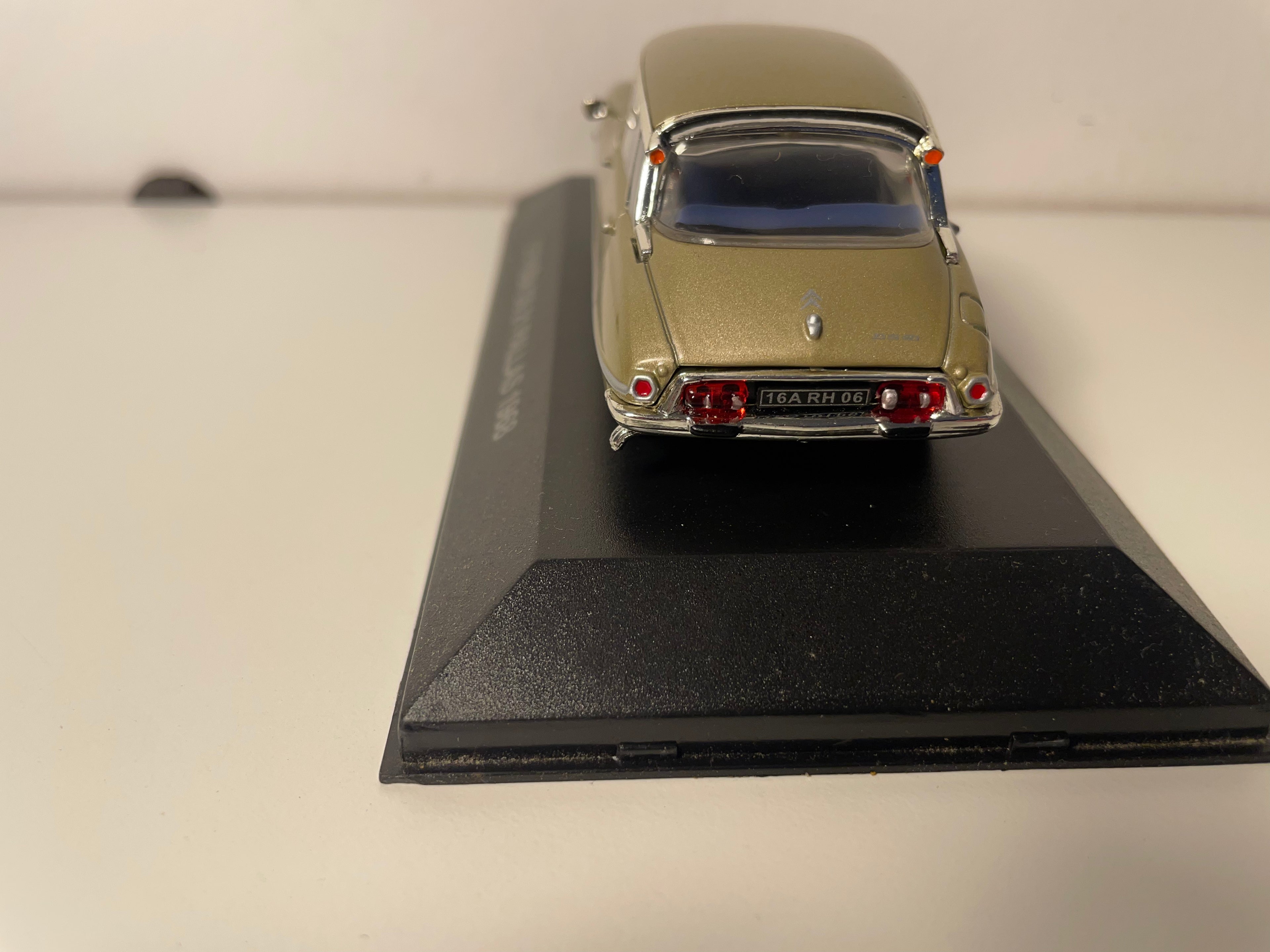 Citroën DS 21 Pallas marron de 1968 - Nostalgie