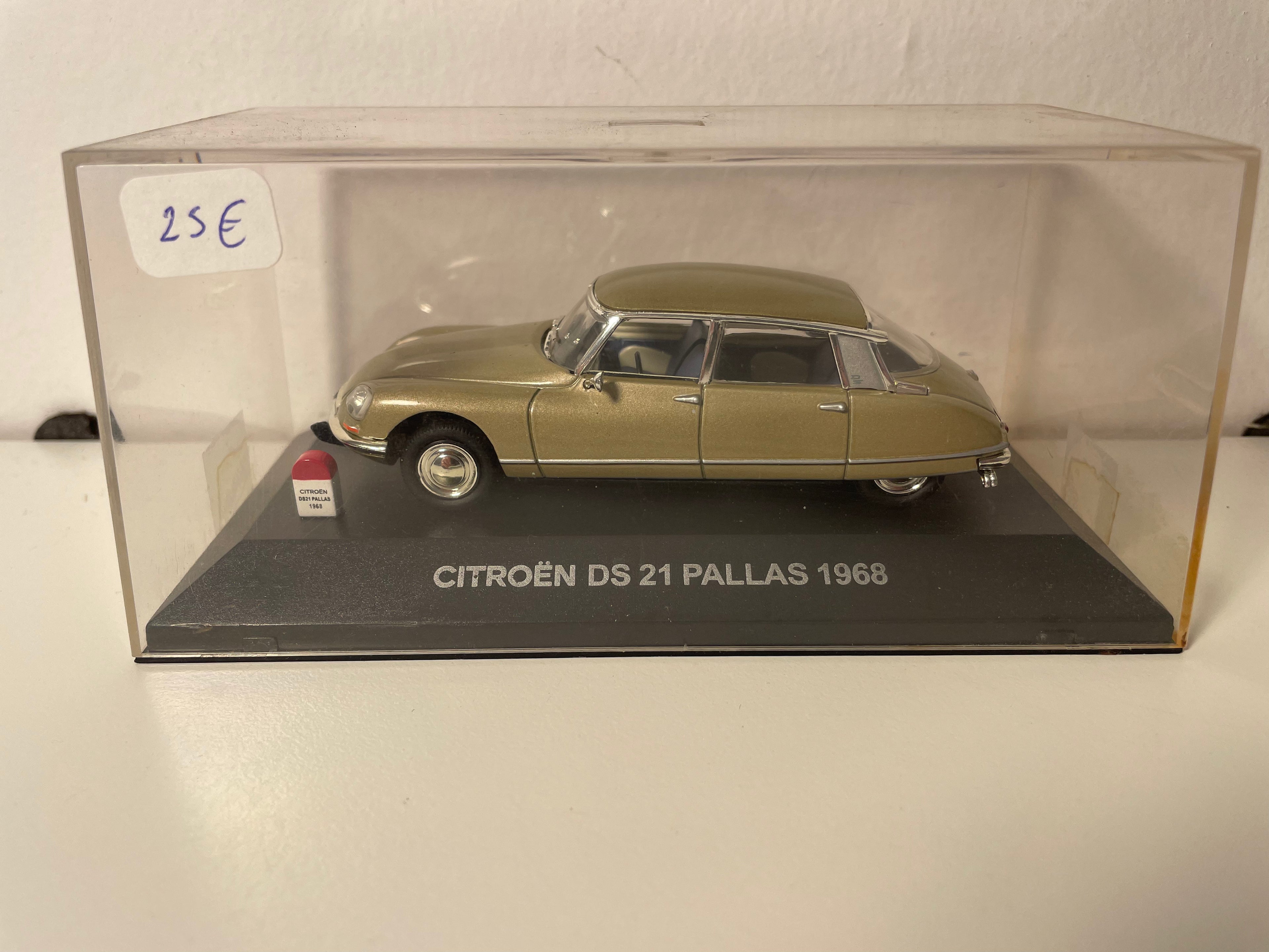 Citroën DS 21 Pallas marron de 1968 - Nostalgie