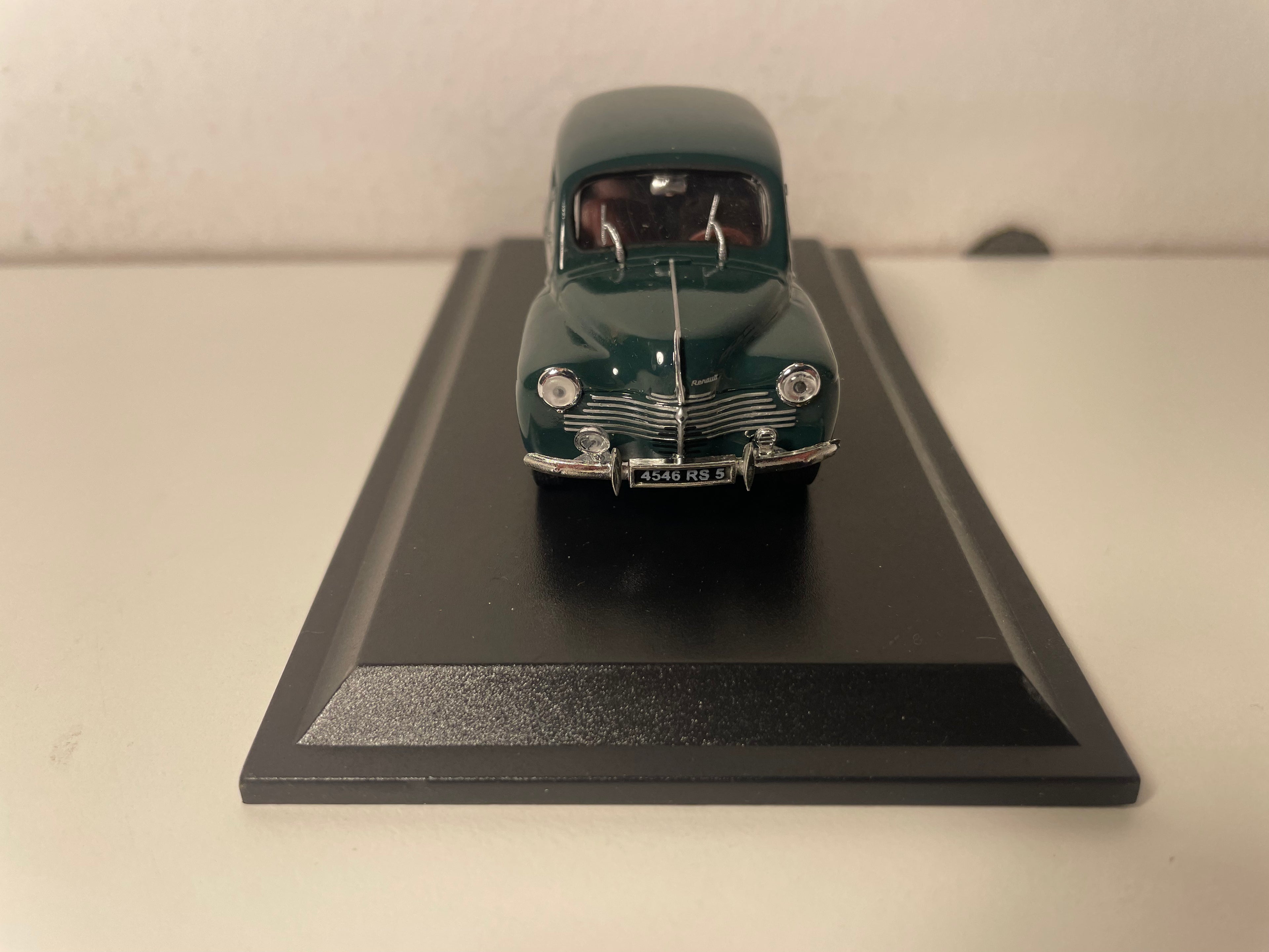 Renault 4 CV berlina Grand Luxe verde scuro tipo R 1060 del 1950 (blister)