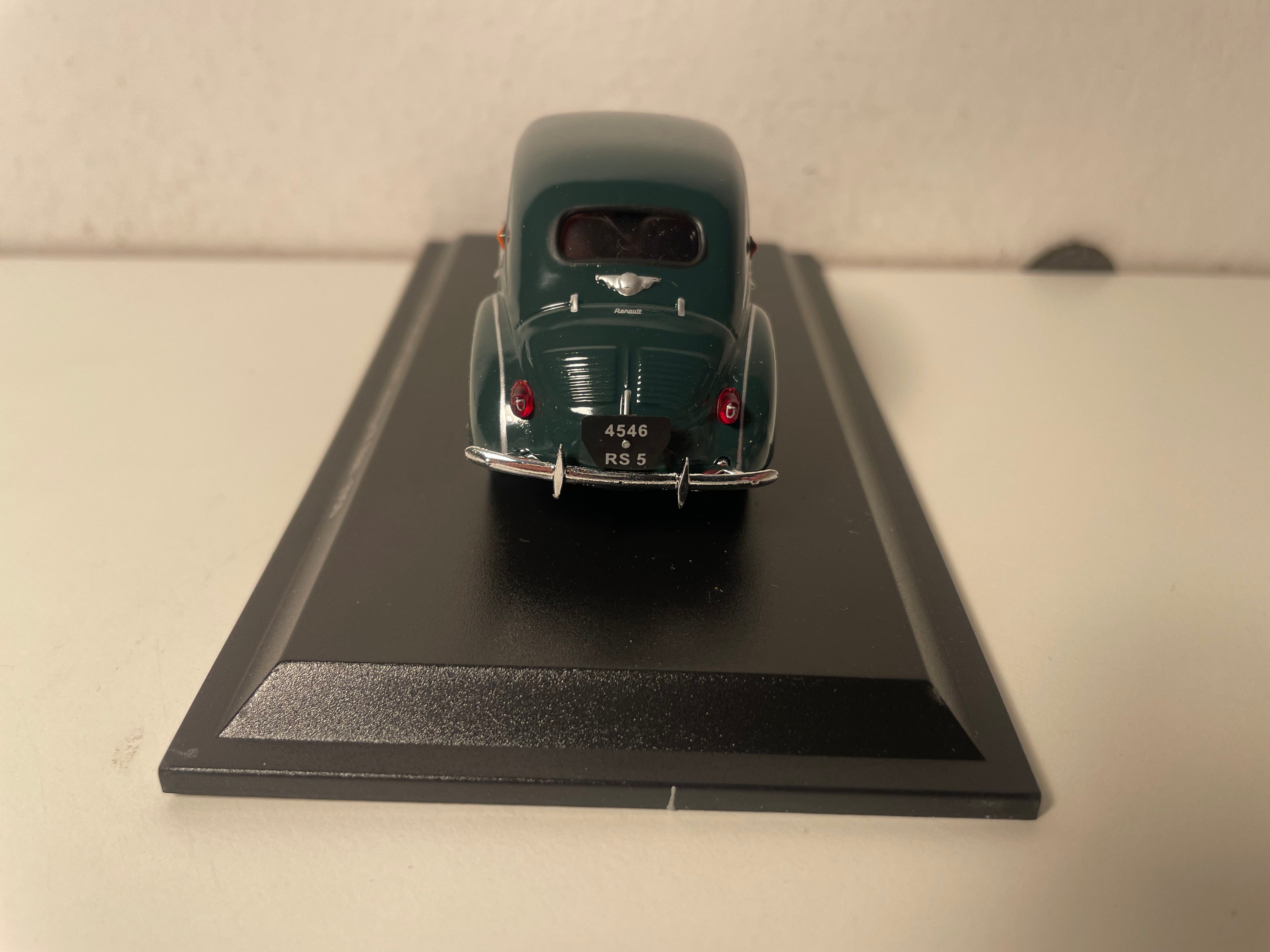 Renault 4 CV berlina Grand Luxe verde scuro tipo R 1060 del 1950 (blister)