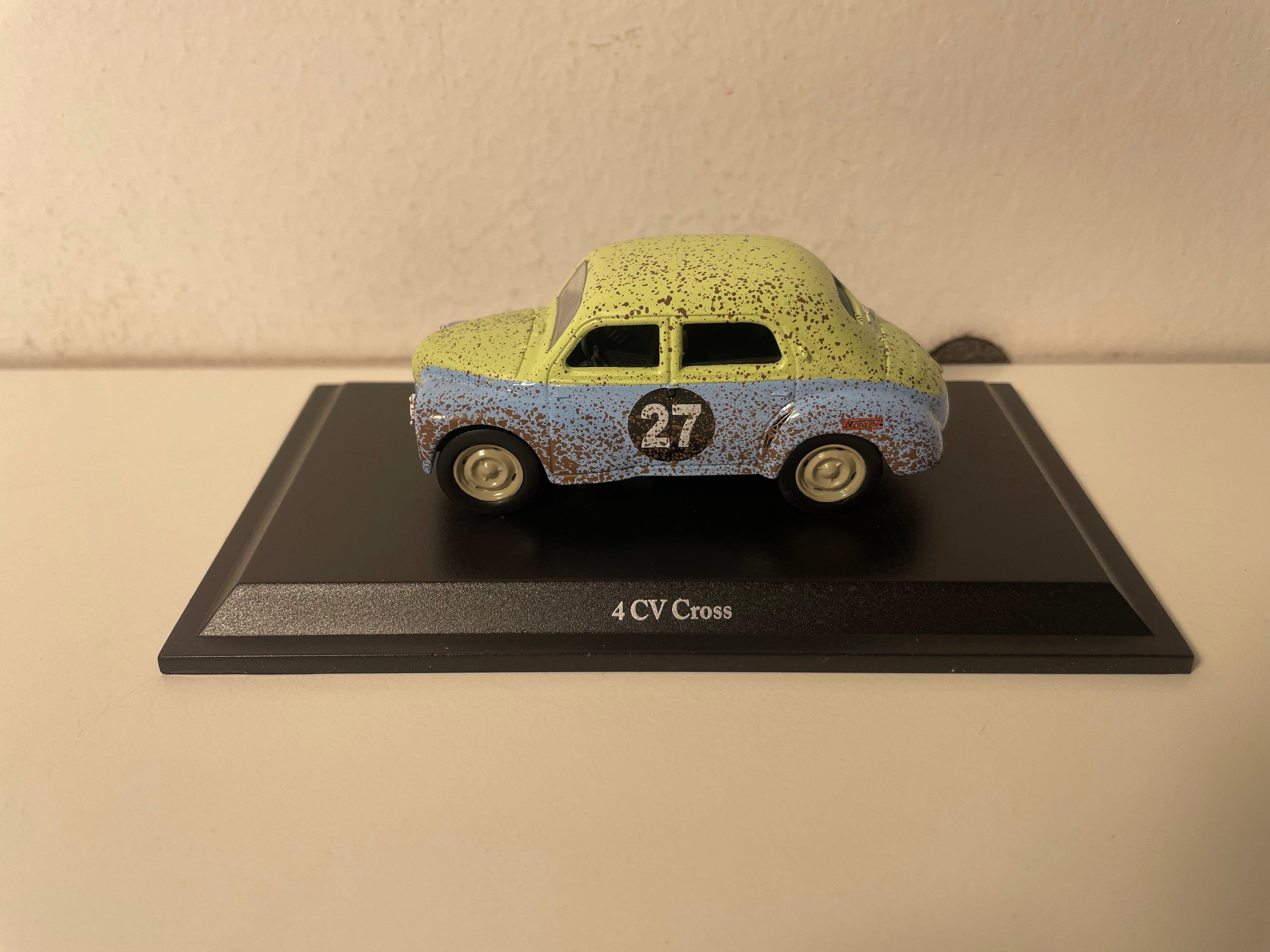 Renault 4 CV Cross blue and green spotted number 27 (blister)