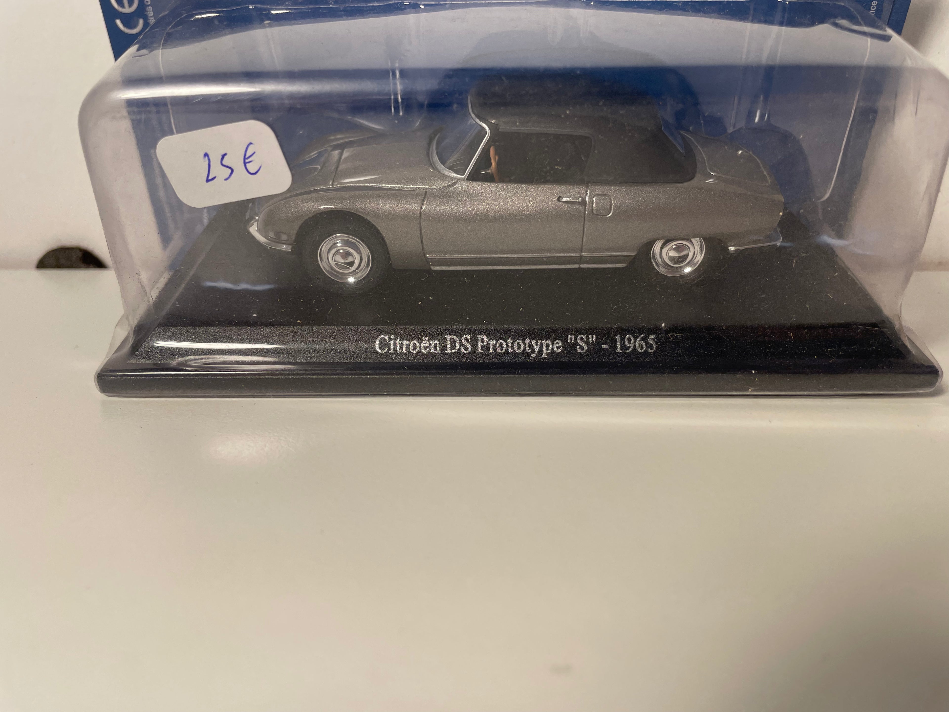 Citroën DS Prototype "S" gris de 1965 (sous blister)