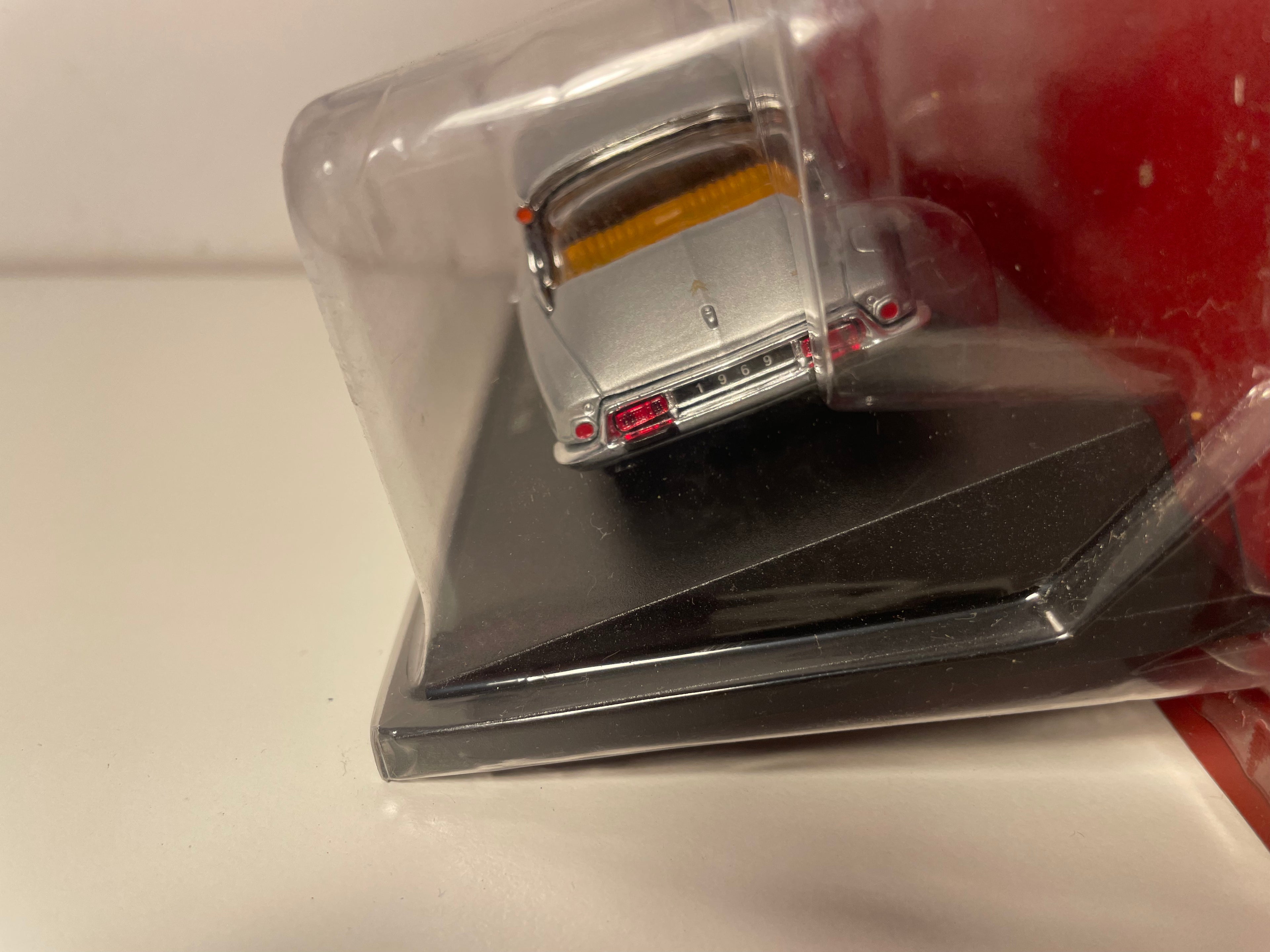 Citroën DS 21 grise de 1969 (sous blister)